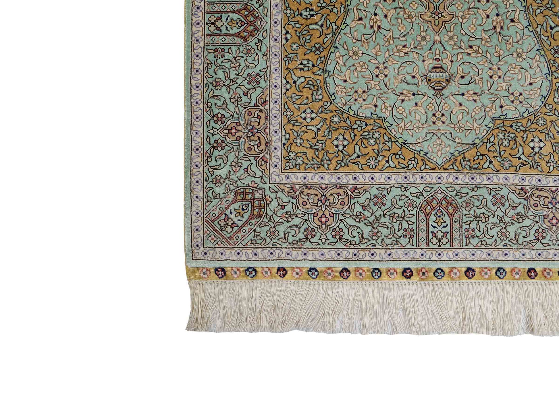 Sehr feiner, handgeknüpfter Khademi Orientteppich mit Ghom Design aus reiner Seide, blau, gelb. 97x63 cm. Vertrieb durch Jupiter Intl.