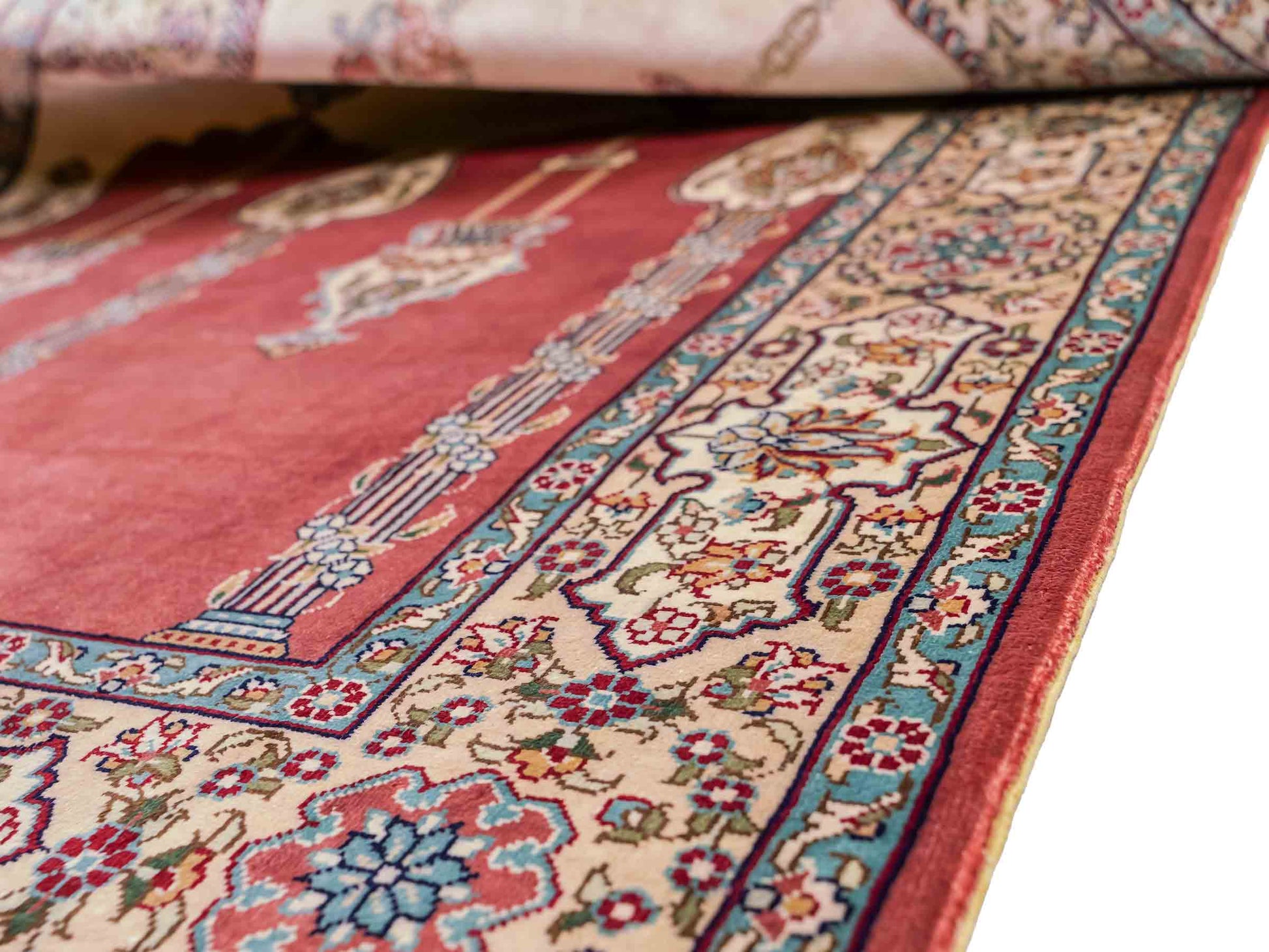 Sehr feiner, handgeknüpfter Khademi Orientteppich mit Hereke Design aus reiner Seide, rot, creme. 121x78 cm. Vertrieb durch Jupiter Intl.