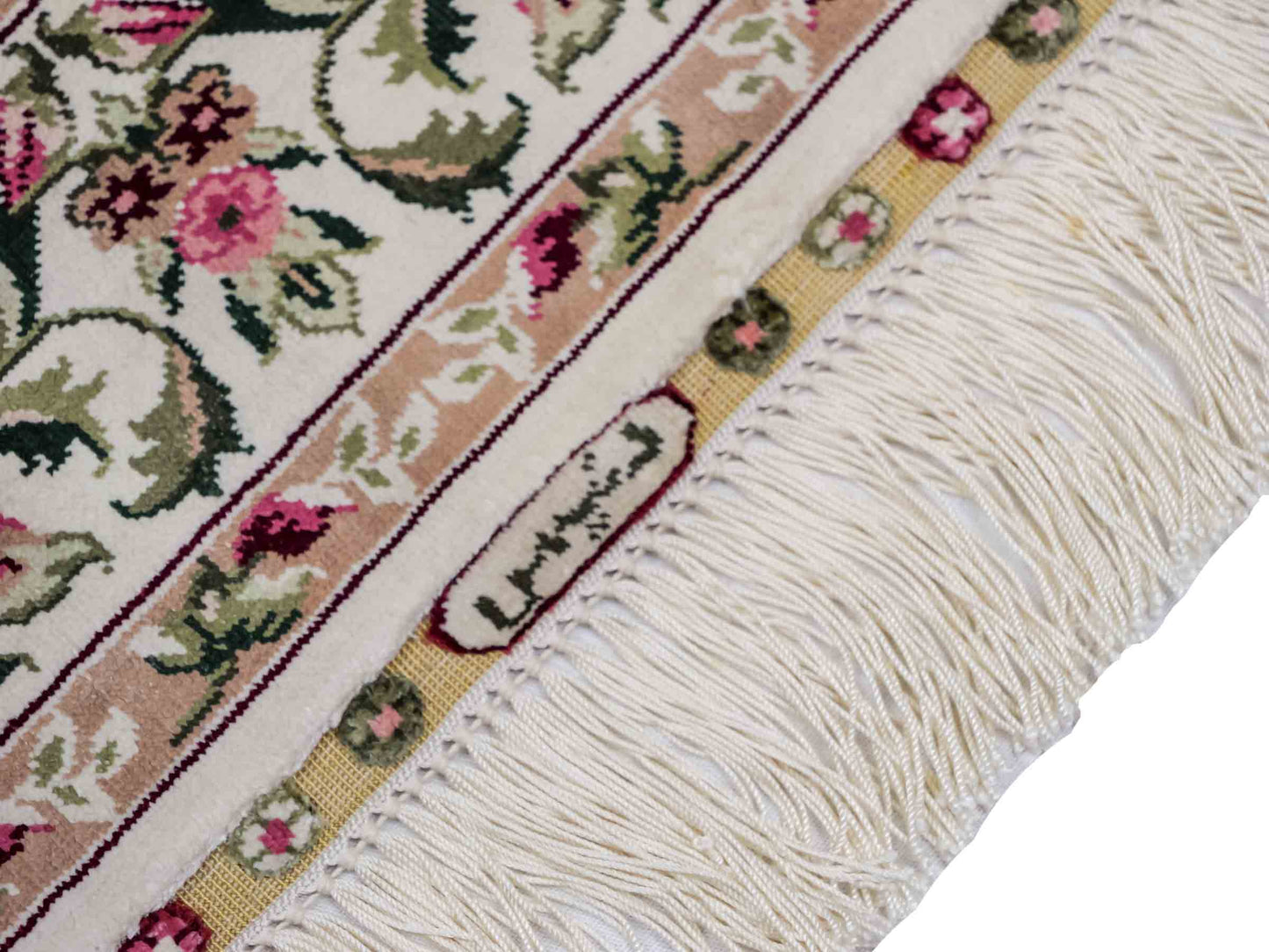 Sehr feiner, handgeknüpfter Khademi Orientteppich mit Hereke Design aus reiner Seide, weiß, creme. 122x79 cm. Vertrieb durch Jupiter Intl.
