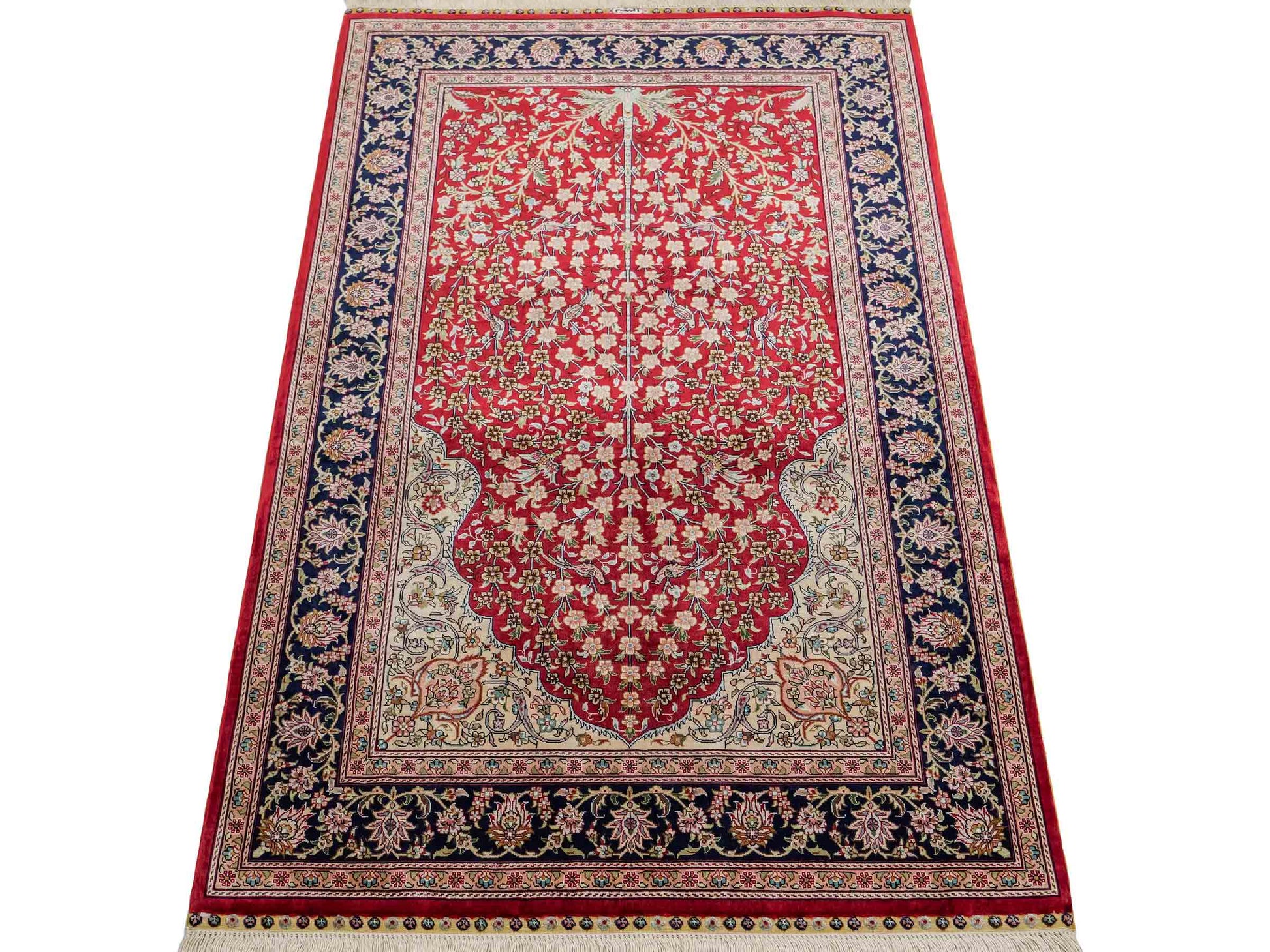 Sehr feiner, handgeknüpfter Khademi Orientteppich mit Hereke Design aus reiner Seide, rot, blau, creme. 124x79 cm. Vertrieb durch Jupiter Intl.