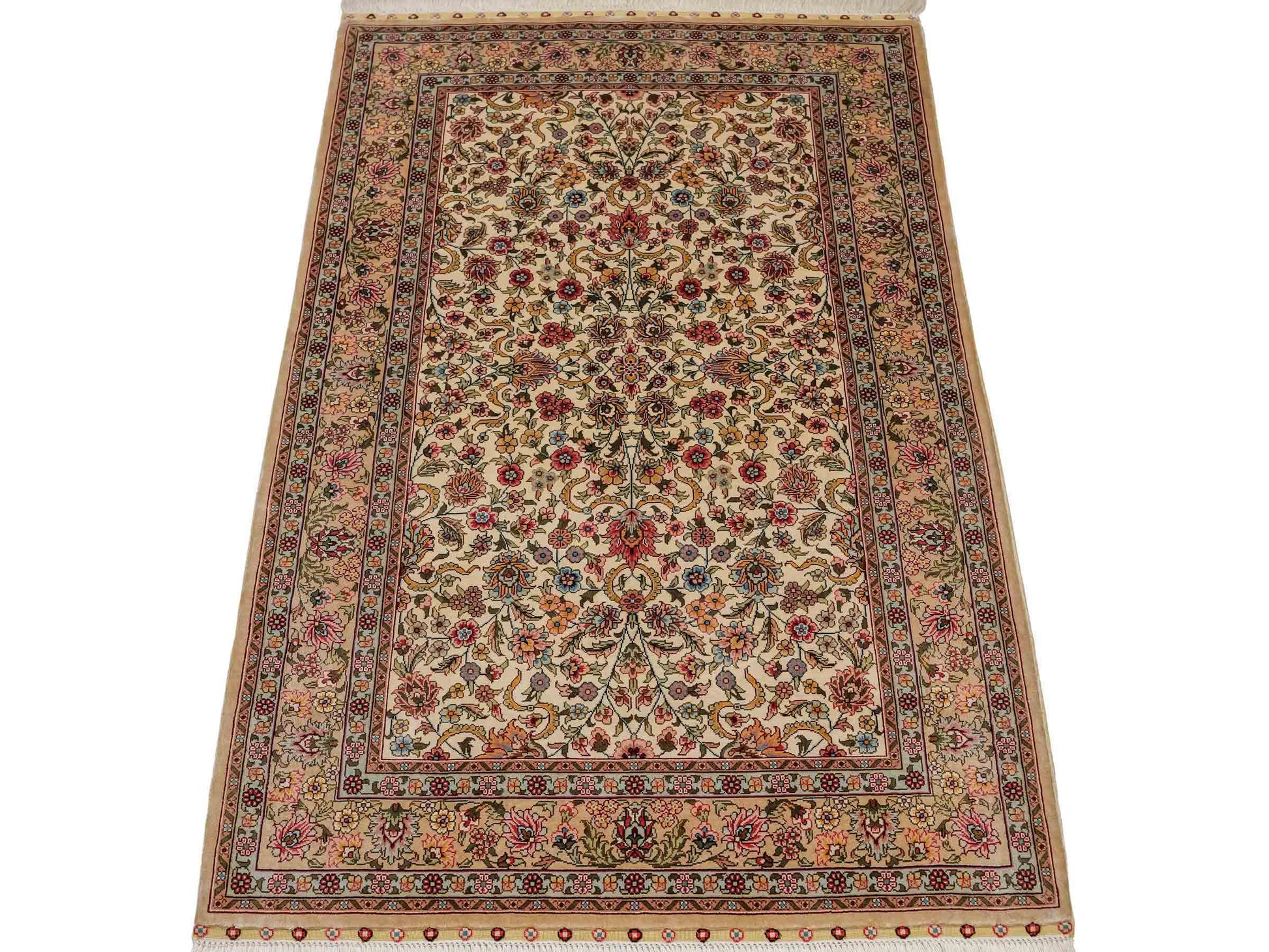 Sehr feiner, handgeknüpfter Khademi Orientteppich mit Hereke Design aus reiner Seide, beige, creme, weiß. 125x79 cm. Vertrieb durch Jupiter Intl.