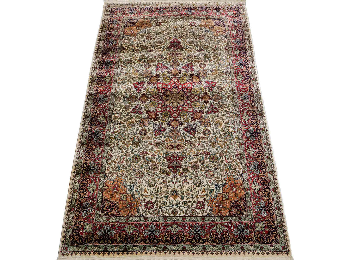 Sehr feiner, handgeknüpfter Hereke Orientteppich von Khademi aus Seide, creme. 154x93 cm. Verkauf durch Jupiter Intl.