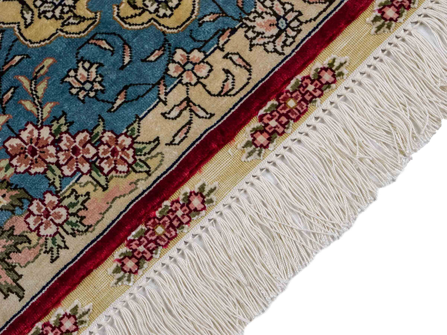 Sehr feiner, handgeknüpfter Khademi Orientteppich mit Hereke Design aus reiner Seide, rot, blau, creme. 154x94 cm. Vertrieb durch Jupiter Intl.