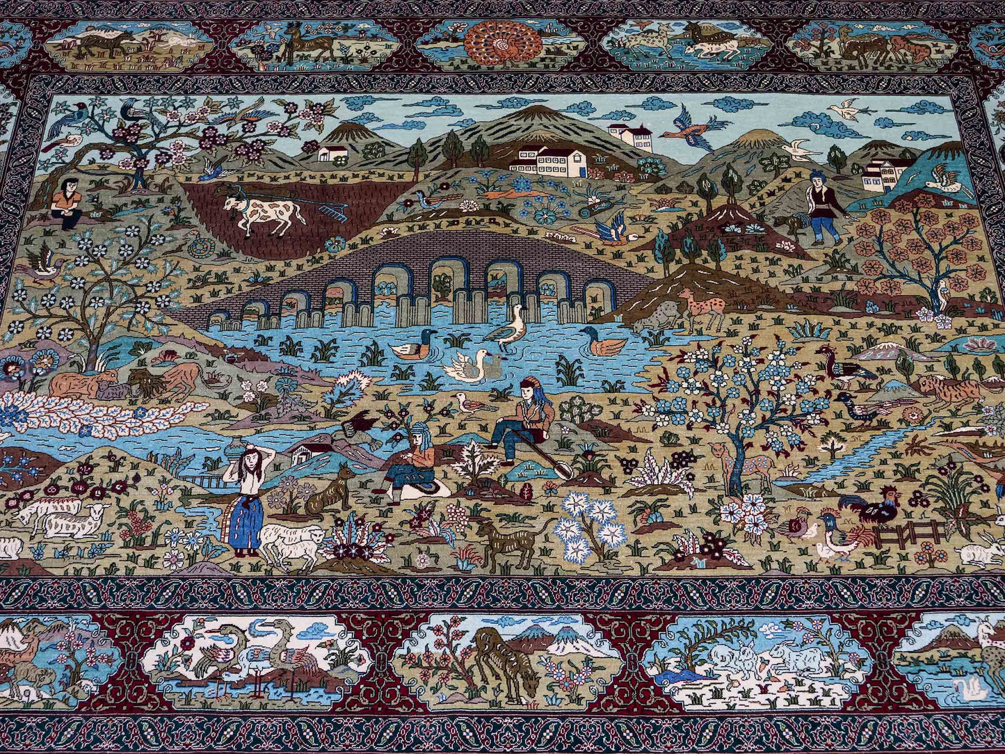 Sehr feiner, handgeknüpfter Khademi Orientteppich mit Hereke Design aus reiner Seide, rot, multicolor. 189x126 cm. Vertrieb durch Jupiter Intl.