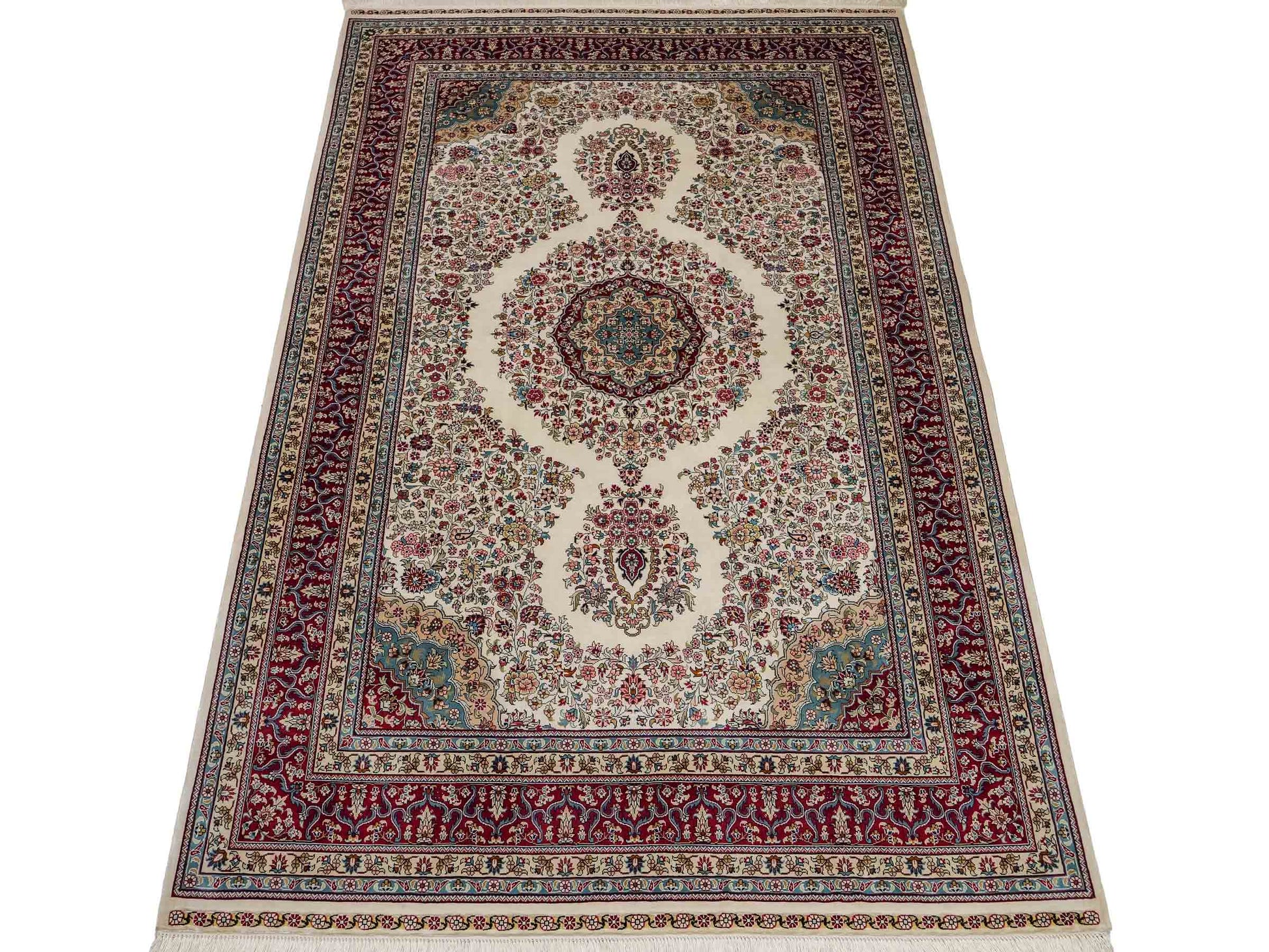 Sehr feiner, handgeknüpfter Khademi Orientteppich mit Hereke Design aus reiner Seide, creme, weiß, rot. 194x124 cm. Vertrieb durch Jupiter Intl.