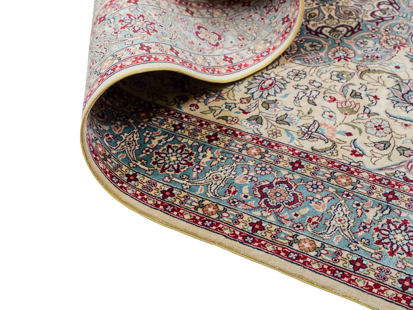 Sehr feiner, handgeknüpfter Khademi Orientteppich mit Hereke Design aus Seide, weiß, creme, blau. 248x79 cm. Vertrieb durch Jupiter Intl.