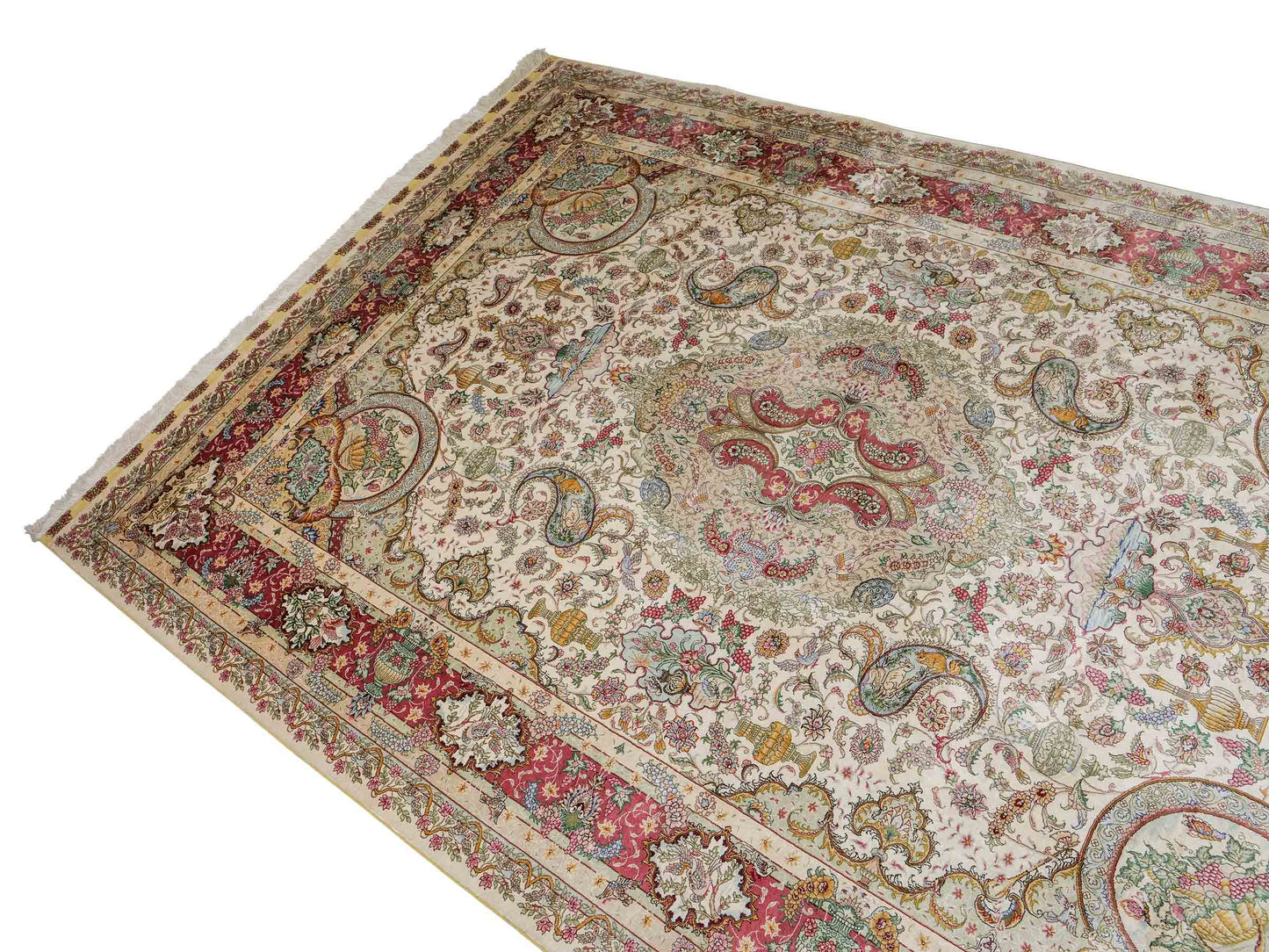 Sehr feiner, handgeknüpfter Khademi Orientteppich mit Hereke Design aus reiner Seide, creme, rosa, weiß. 276x189 cm. Vertrieb durch Jupiter Intl.
