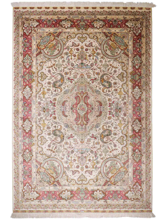 Sehr feiner, handgeknüpfter Khademi Orientteppich mit Hereke Design aus reiner Seide, creme, rosa, weiß. 278x189 cm. Vertrieb durch Jupiter Intl.