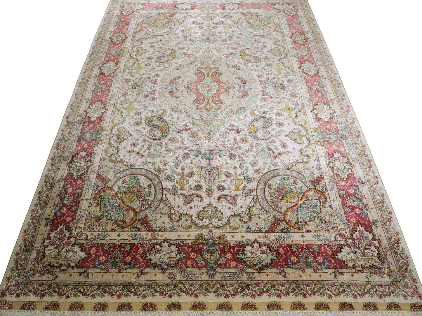 Sehr feiner, handgeknüpfter Khademi Orientteppich mit Hereke Design aus reiner Seide, creme, rosa, weiß. 278x189 cm. Vertrieb durch Jupiter Intl.