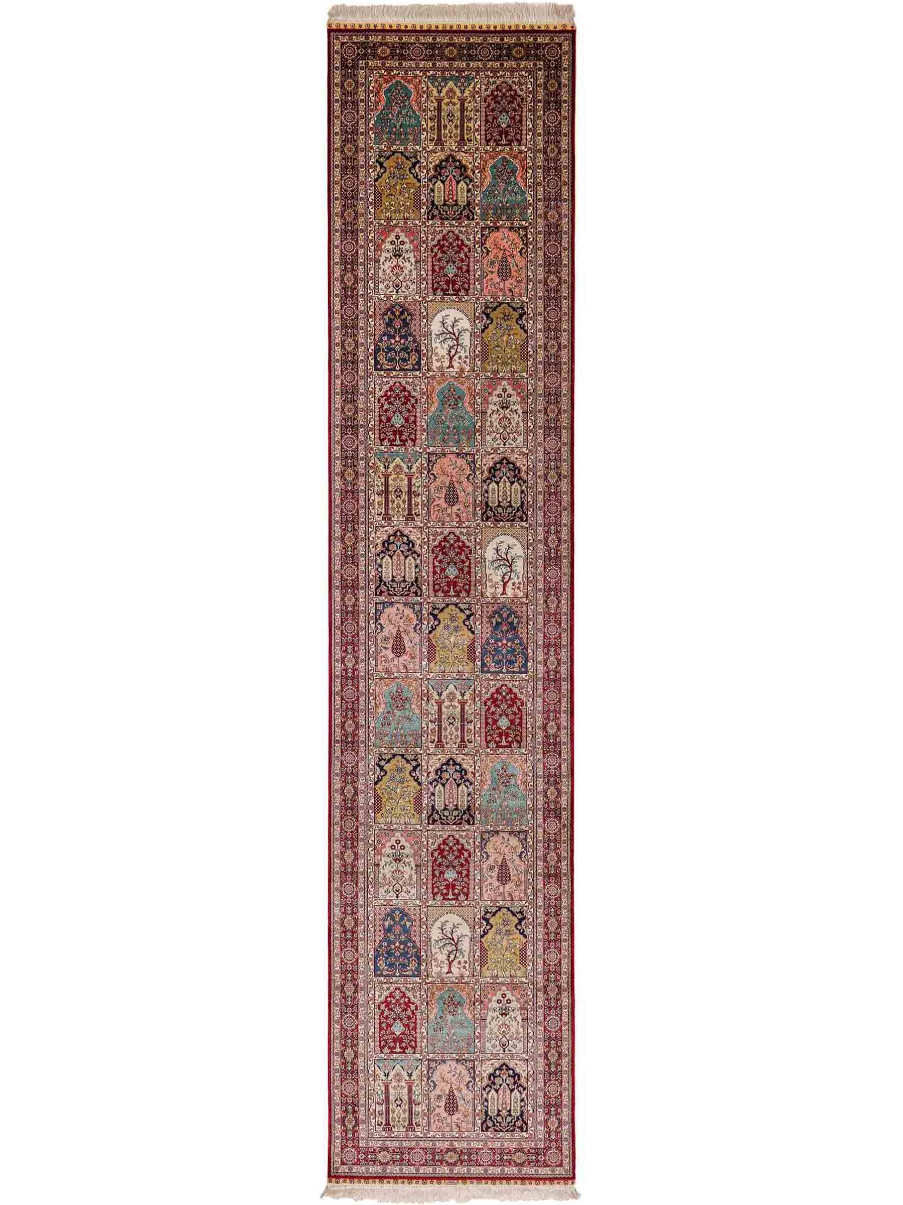 Sehr feiner, handgeknüpfter Khademi Orientteppich Läufer mit Hereke Design aus Seide, rot, multicolor. 368x78 cm. Vertrieb durch Jupiter Intl.