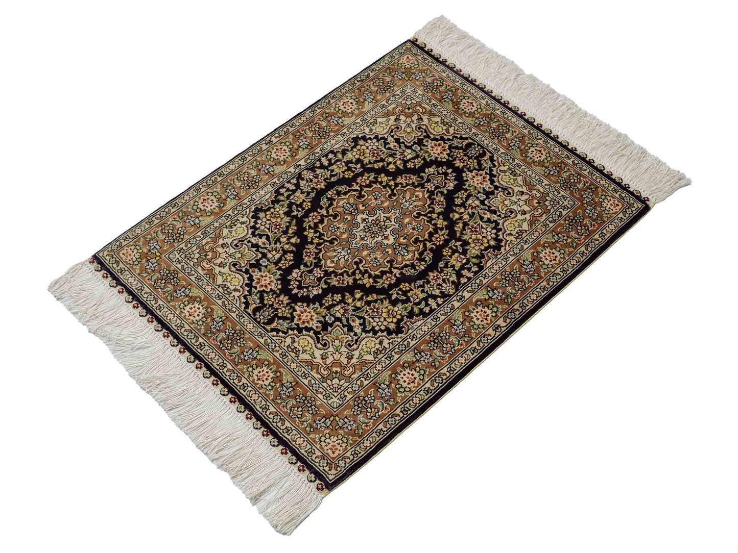 Sehr feiner, handgeknüpfter Khademi Orientteppich mit Hereke Design aus reiner Seide, blau, beige. 61x47 cm. Vertrieb durch Jupiter Intl.