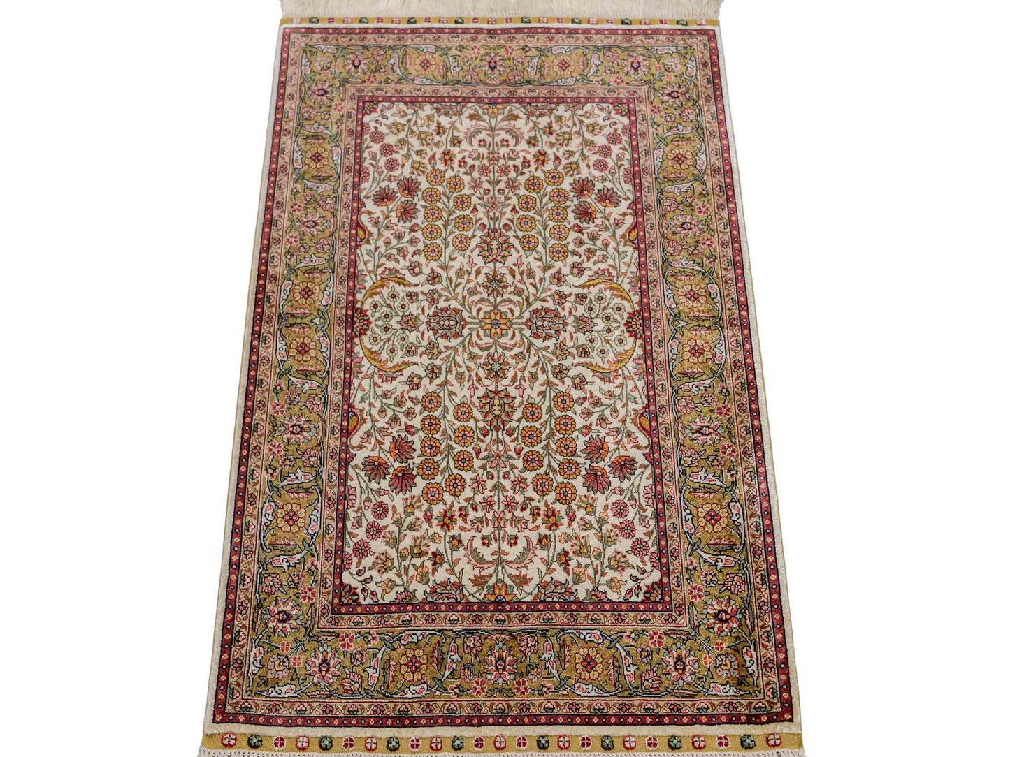 Sehr feiner, handgeknüpfter Khademi Orientteppich mit Hereke Design aus reiner Seide, creme, beige, weiß. Vertrieb durch Jupiter Intl.