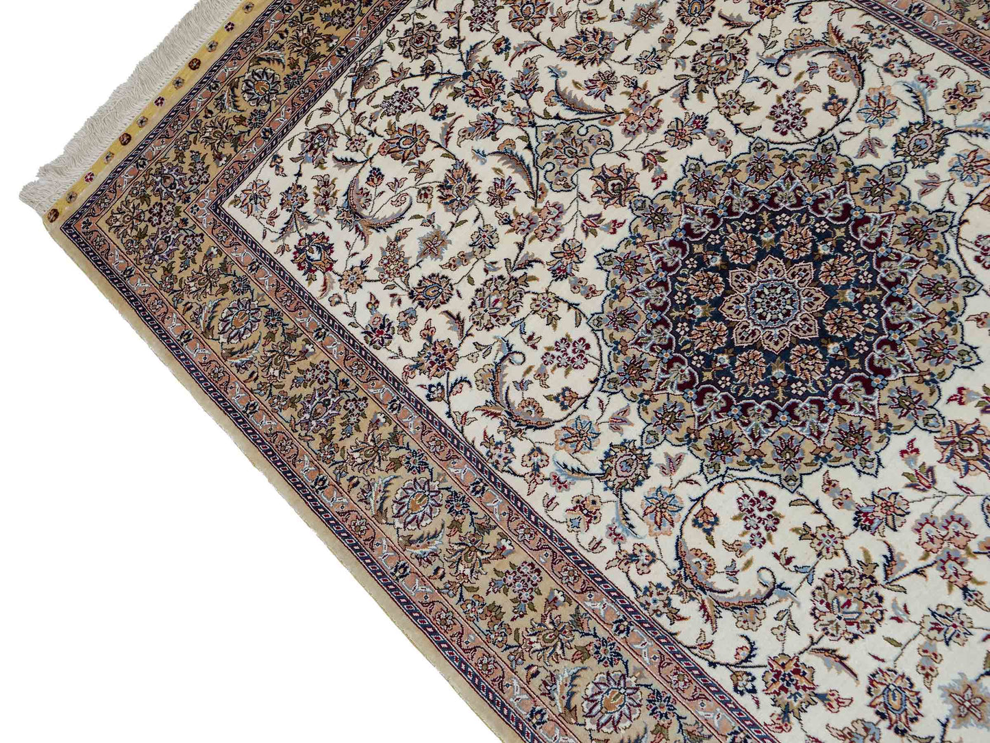 Sehr feiner, handgeknüpfter Khademi Nain Orientteppich aus Seide, weiß, creme. 154x95 cm. Vertrieb durch Jupiter Inl.