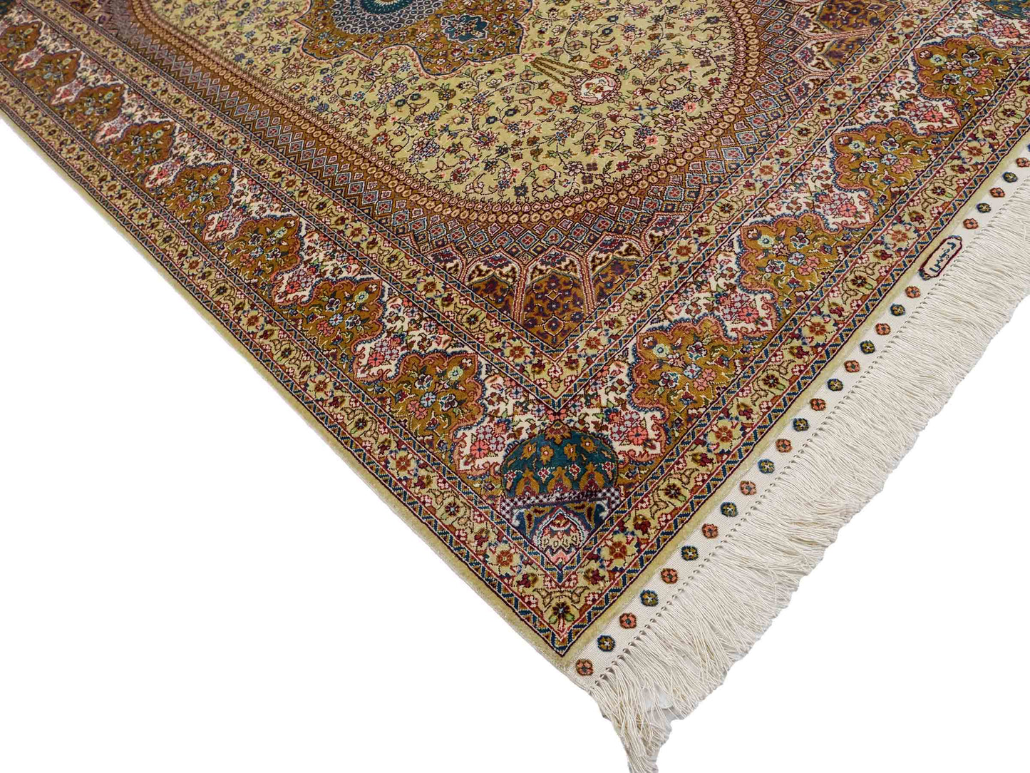 Sehr feiner, handgeknüpfter Khademi Orientteppich mit Nain Design aus Seide, gold, beige, creme. 155x95 cm. Vertrieb durch Jupiter Intl.