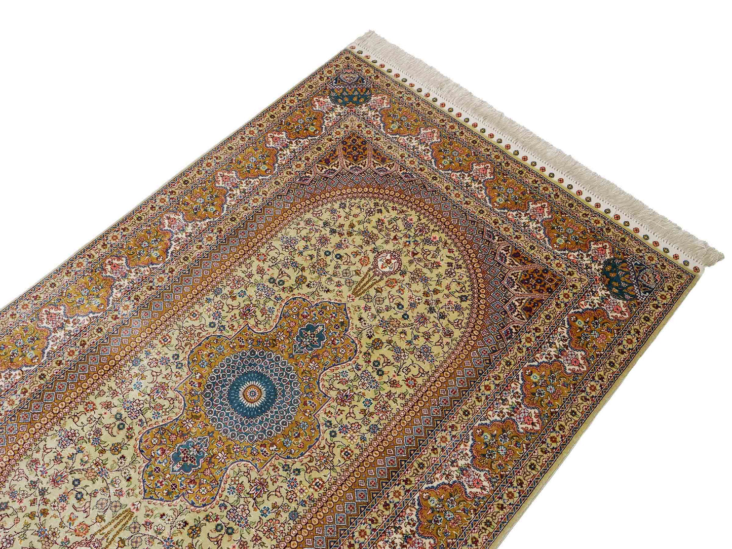 Sehr feiner, handgeknüpfter Khademi Orientteppich mit Nain Design aus Seide, gold, beige, creme. 155x95 cm. Vertrieb durch Jupiter Intl.