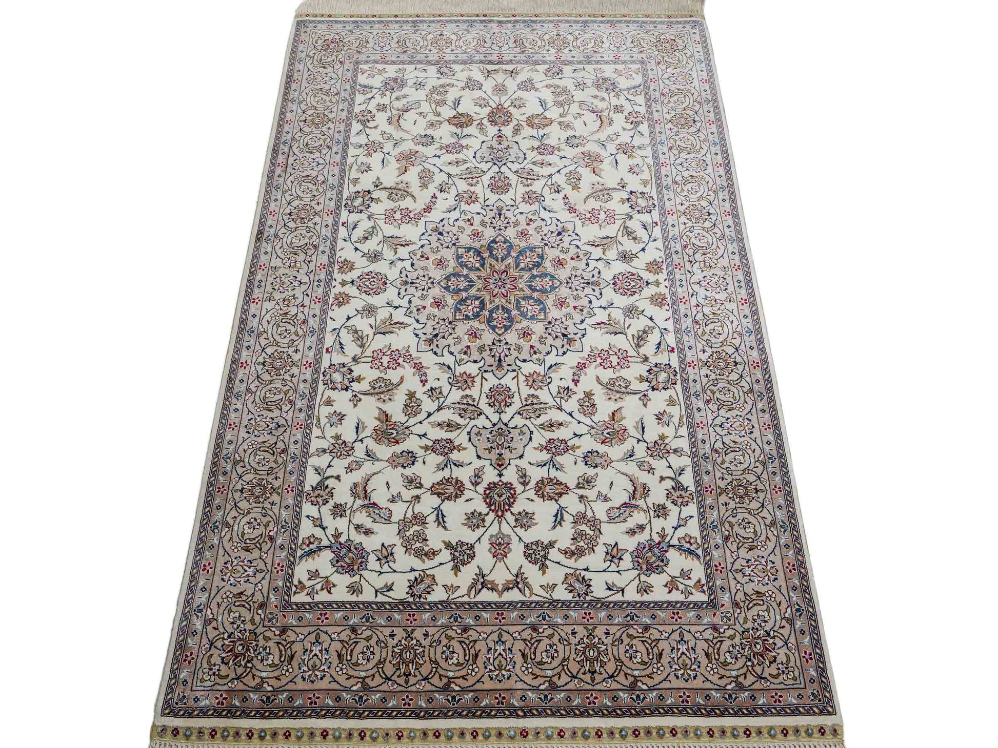 Sehr feiner, handgeknüpfter Khademi Nain Orientteppich aus Seide, creme, weiß. 156x95 cm. Vertrieb durch Jupiter Intl.