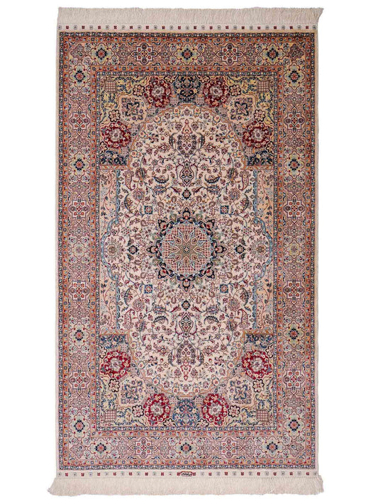 Sehr feiner, handgeknüpfter Khademi Orientteppich mit Nain Design aus Seide, weiß, rot, blau. 156x95 cm. Vertrieb durch Jupiter Intl.