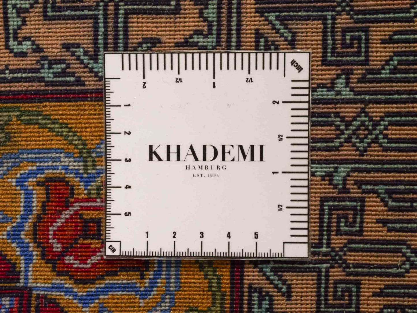 Handgeknüpfter Vintage Afghan Herat Nomadenteppich von Khademi aus Wolle mit Seide, mehrfarbig. Afghanischer Orientteppich. Von Hand geknüpft in Afghanistan. Größe: 120 cm x 76 cm. Teppichnummer: SB3-1028. Verkauf durch Jupiter Intl.