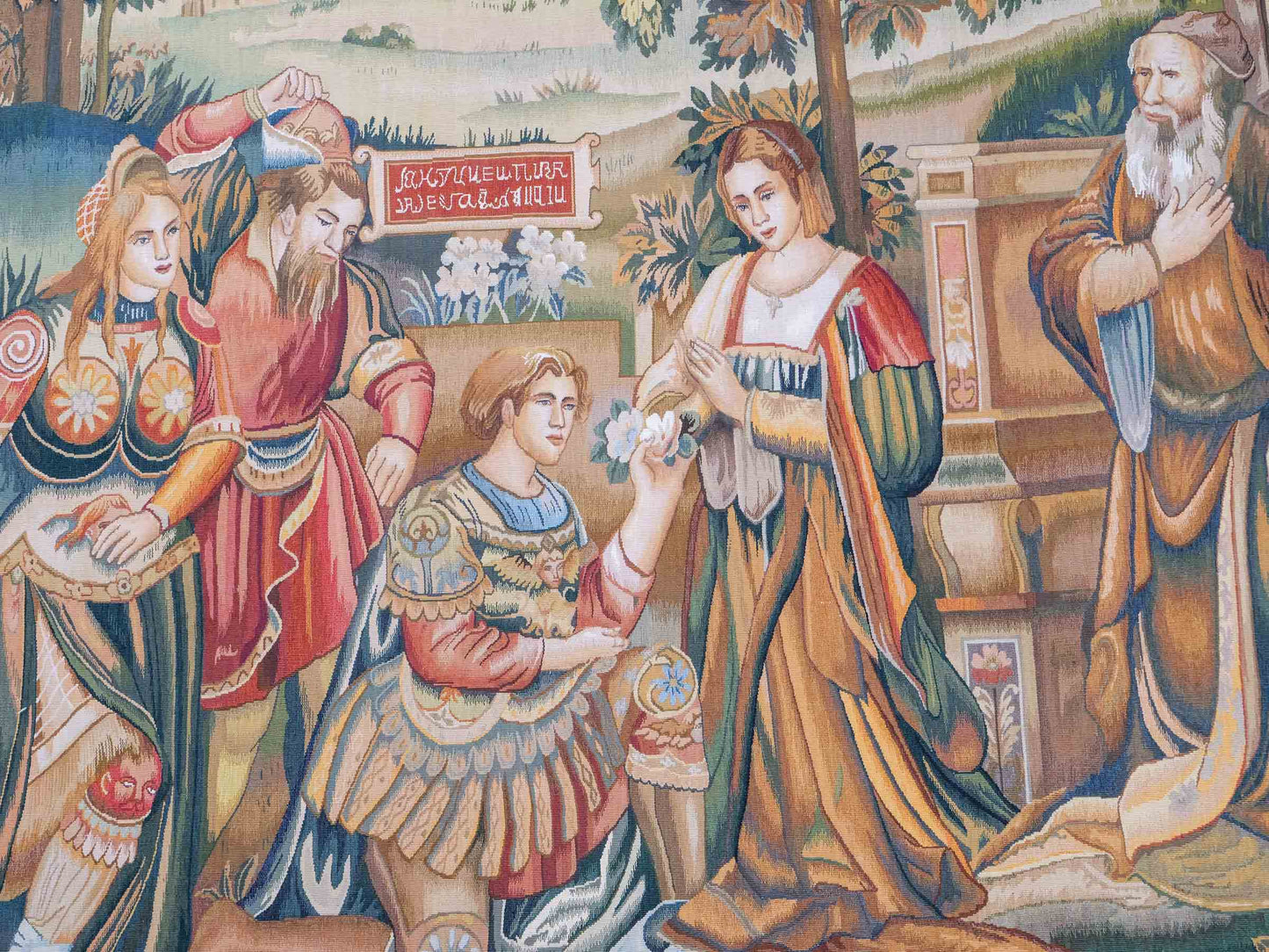 Handgefertigter, chinesischer Gobelin Wandteppich von Khademi aus Wolle, multicolor. 154x139 cm. Verkauf durch Jupiter Intl.