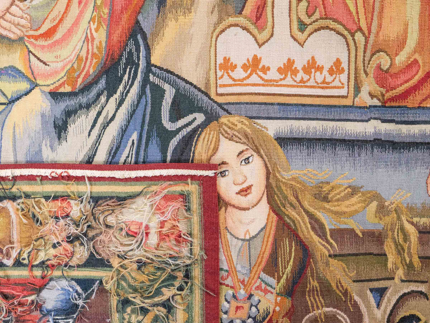 Handgefertigter, chinesischer Gobelin Wandteppich von Khademi aus Wolle, multicolor. 188x153 cm. Verkauf durch Jupiter Intl.