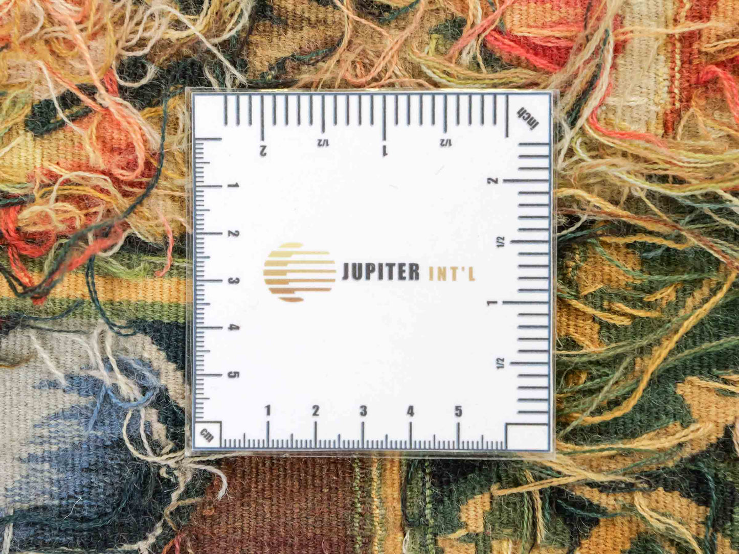 Handgefertigter, chinesischer Gobelin Wandteppich von Khademi aus Wolle, multicolor. 188x153 cm. Verkauf durch Jupiter Intl.