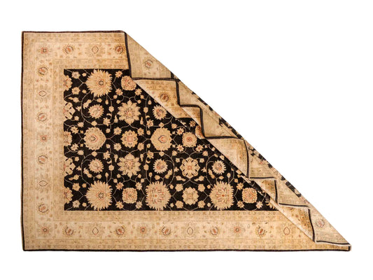Handgeknüpfter Ziegler Farahan Orientteppich von Khademi aus Wolle, schwarz, gold, beige. Klassisches Allover-Design. Traditionell von Hand geknüpft in Afghanistan. Größe: 302 cm x 210 cm. Teppichnummer: RB3-1041. Verkauf durch Jupiter Intl.