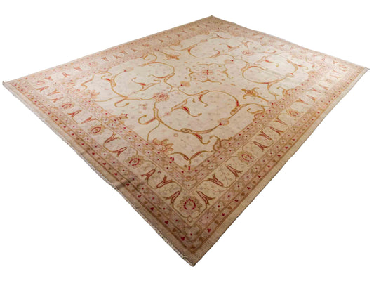 Handgeknüpfter Ziegler Farahan Orientteppich von Khademi aus Wolle, beige, gold, creme. Klassisches Allover-Design. Traditionell von Hand geknüpft in Afghanistan. Größe: 356 cm x 271 cm. Teppichnummer: RB3-1018. Verkauf durch Jupiter Intl.