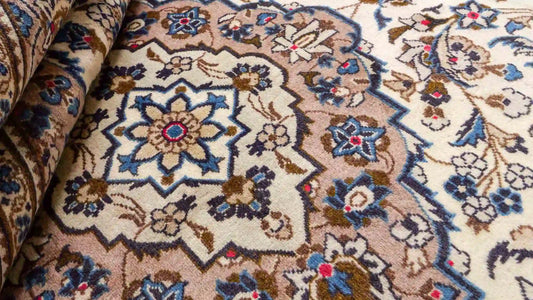 Designklassiker: Keschan-Teppiche © Daniel Khademi, Jupiter Intl.