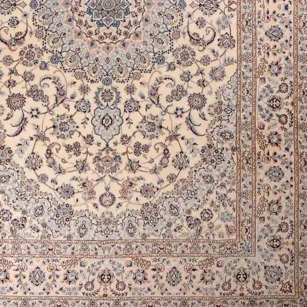 Kollektionsbild: Exklusive Teppiche - Nain © Daniel Khademi, Jupiter Intl.