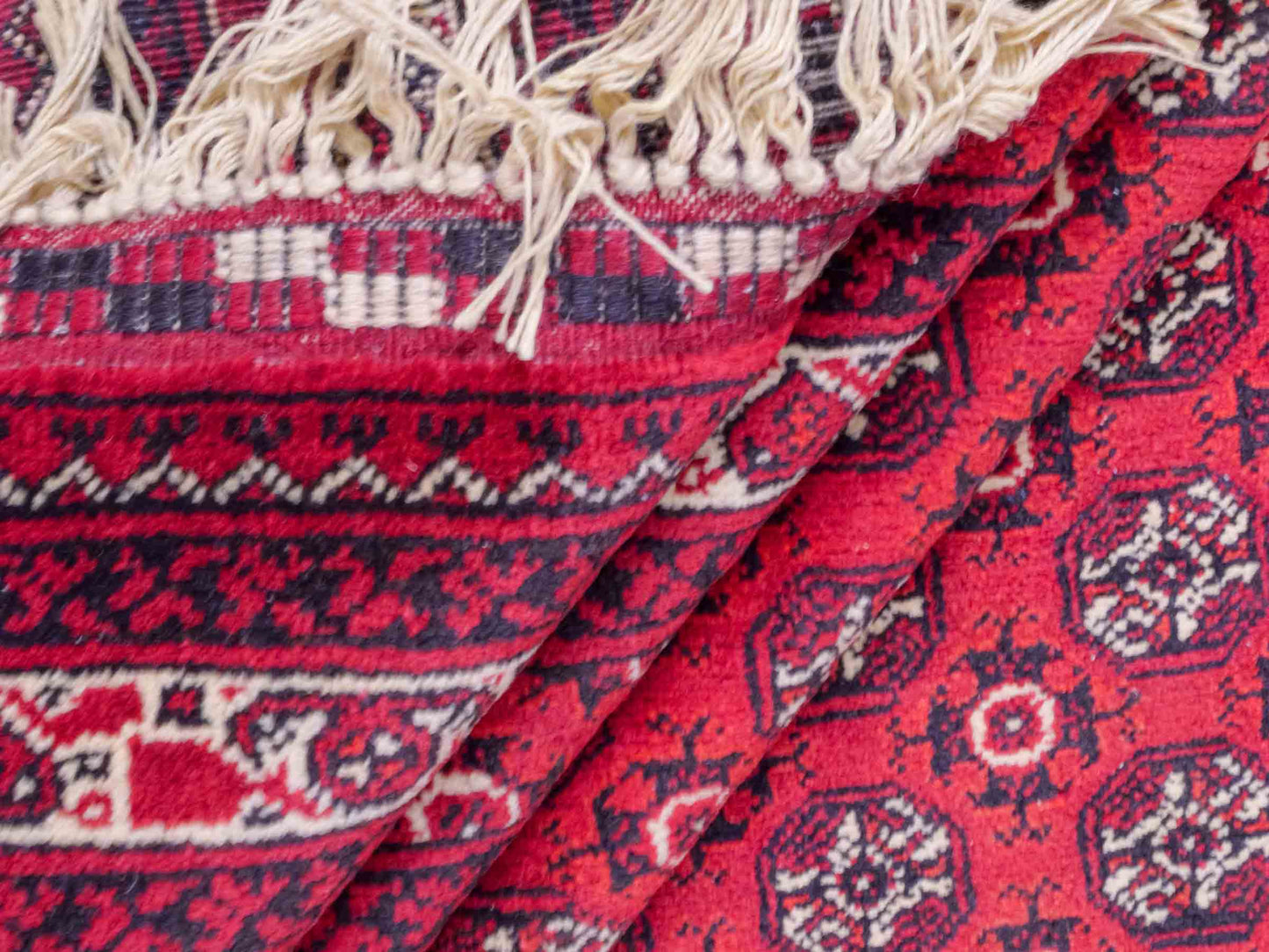 Handgeknüpfter Afghan Dolatabad Orientteppich von Khademi aus Wolle, rot. Klassisches Allover-Design. Traditionell von Hand geknüpft in Afghanistan. Größe: 290 cm x 206 cm. Teppichnummer: RB3-1060. Verkauf durch Jupiter Intl.