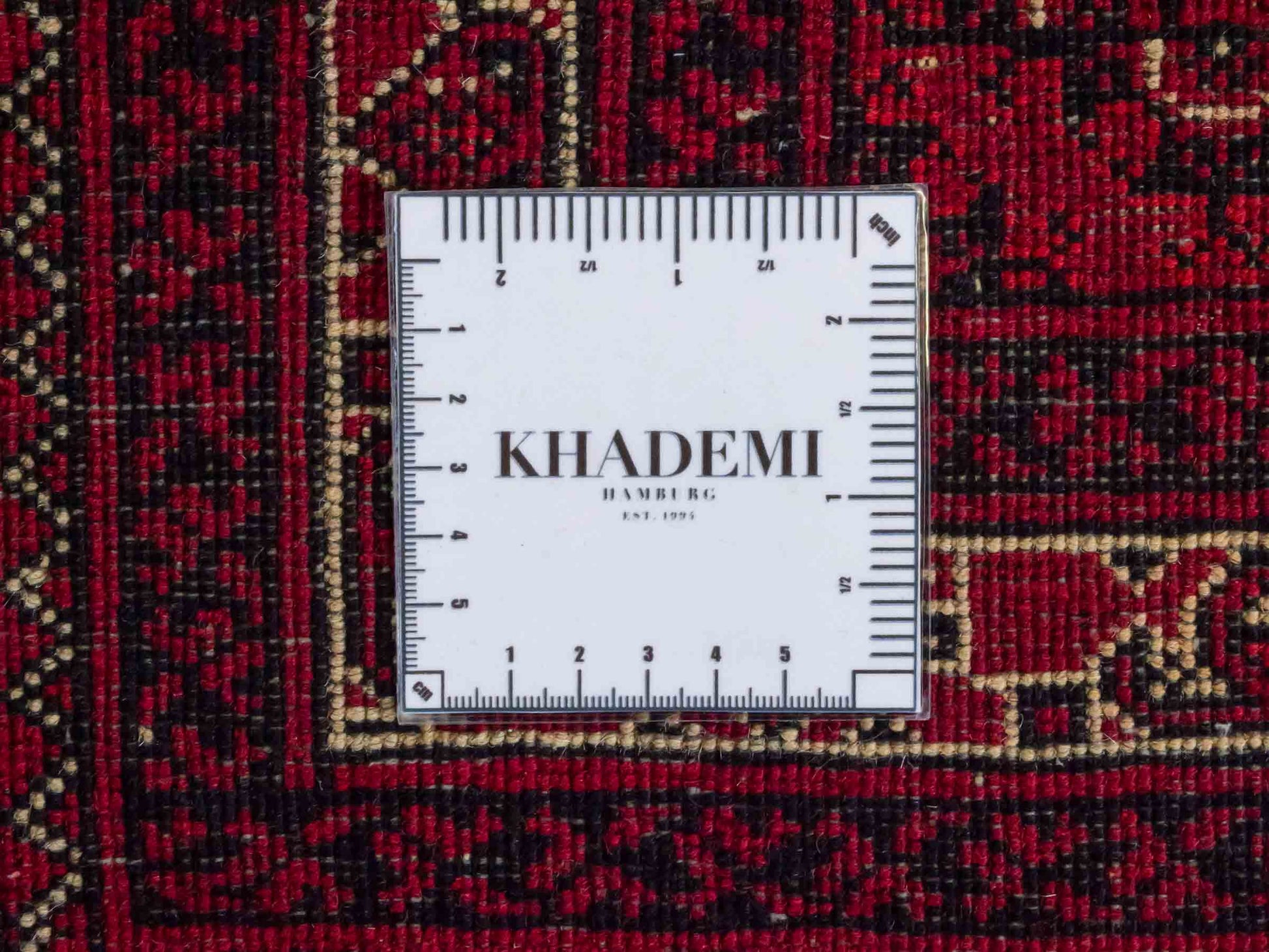 Handgeknüpfter Afghan Dolatabad Orientteppich von Khademi aus Wolle, rot. Klassisches Allover-Design. Traditionell von Hand geknüpft in Afghanistan. Größe: 290 cm x 206 cm. Teppichnummer: RB3-1060. Verkauf durch Jupiter Intl.