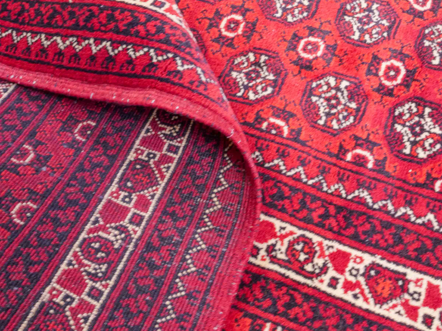 Handgeknüpfter Afghan Dolatabad Orientteppich von Khademi aus Wolle, rot. Klassisches Allover-Design. Traditionell von Hand geknüpft in Afghanistan. Größe: 290 cm x 206 cm. Teppichnummer: RB3-1060. Verkauf durch Jupiter Intl.