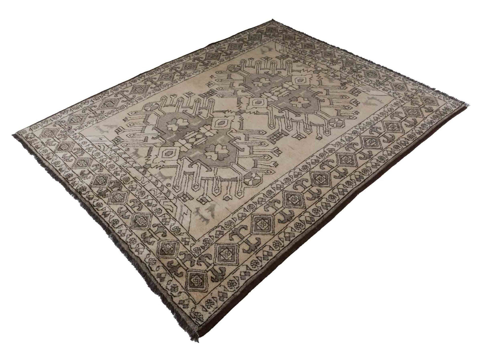 Handgeknüpfter Afghan Nomadenteppich von Khademi aus Wolle, beige. Klassisches, geometrisches Design. Traditionell von Hand geknüpft in Afghanistan. Größe: 202 cm x 159 cm. Teppichnummer: RB3-1081. Verkauf durch Jupiter Intl.
