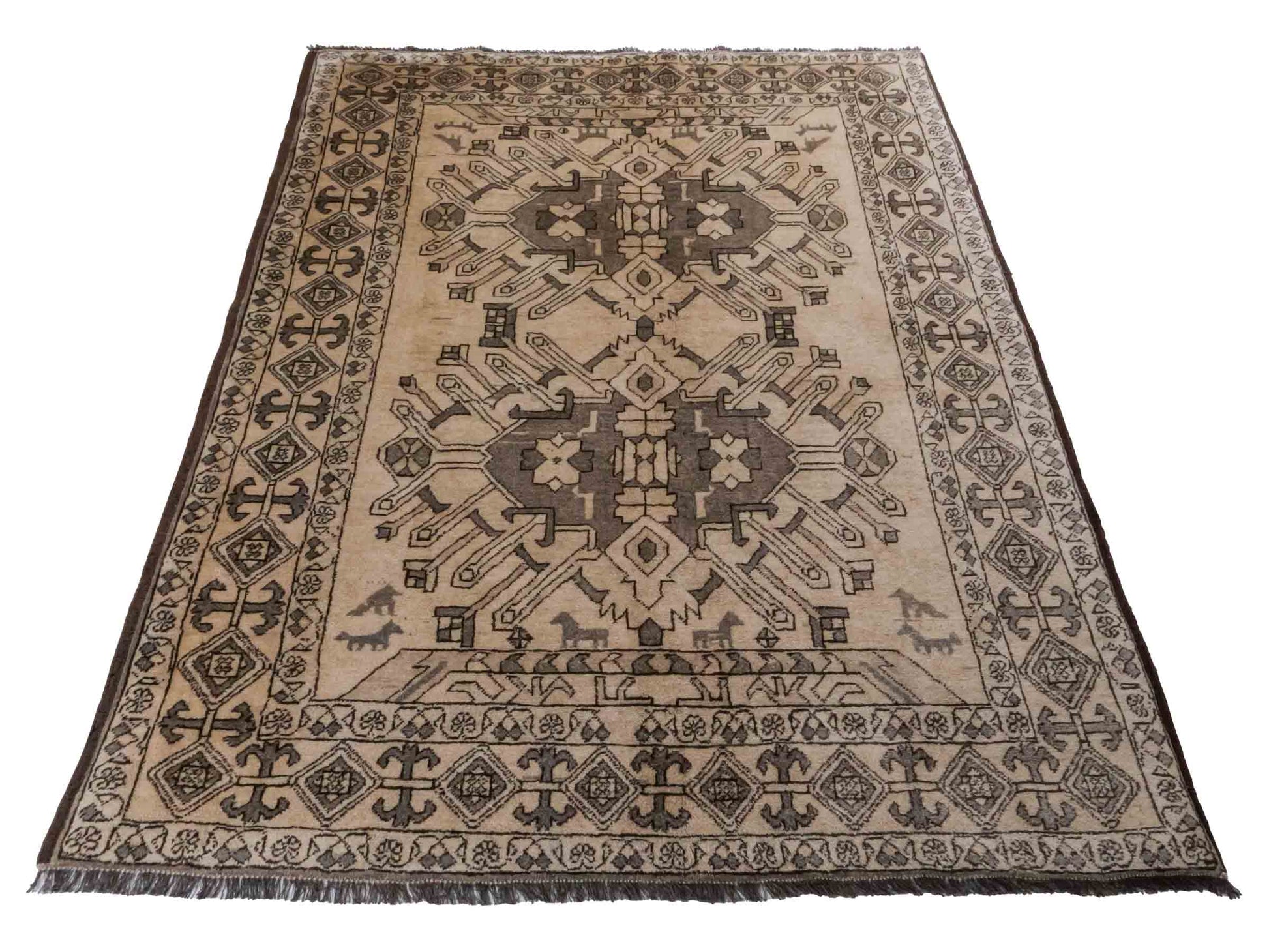 Handgeknüpfter Afghan Nomadenteppich von Khademi aus Wolle, beige. Klassisches, geometrisches Design. Traditionell von Hand geknüpft in Afghanistan. Größe: 202 cm x 159 cm. Teppichnummer: RB3-1081. Verkauf durch Jupiter Intl.
