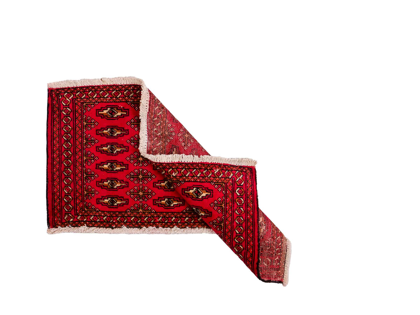 Handgeknüpfter Vintage Turkaman Nomadenteppich von Khademi aus Wolle, rot. Bukhara Allover-Design. Von Hand geknüpft in Iran. Größe: 103 cm x 51 cm. Teppichnummer: DB3-1029. Verkauf durch Jupiter Intl.