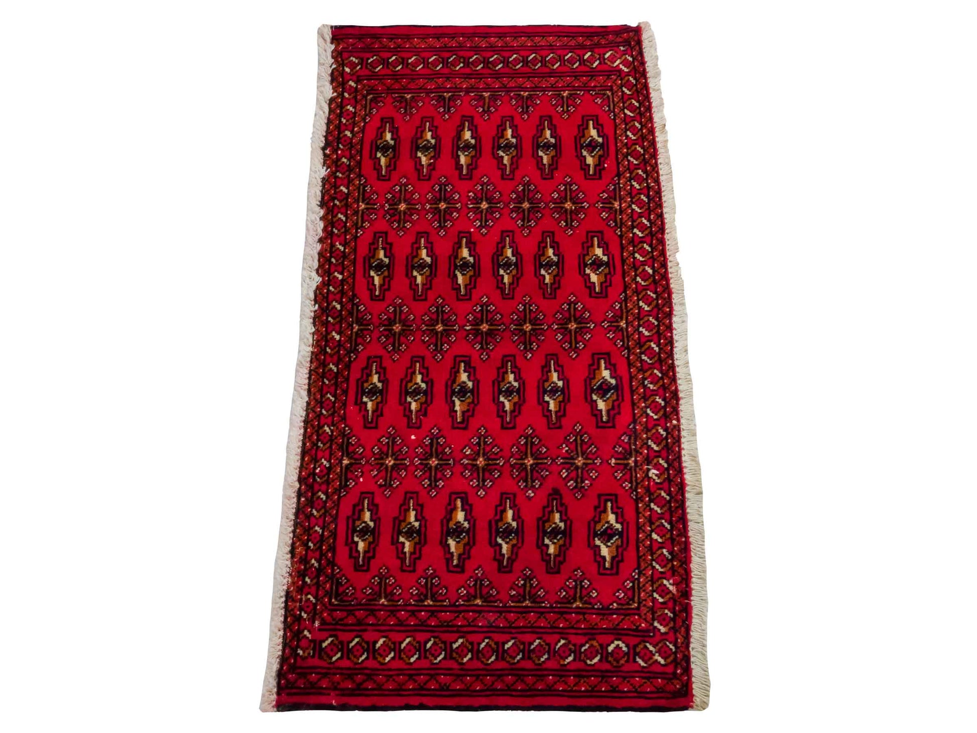 Handgeknüpfter Vintage Turkaman Nomadenteppich von Khademi aus Wolle, rot. Bukhara Allover-Design. Von Hand geknüpft in Iran. Größe: 103 cm x 51 cm. Teppichnummer: DB3-1029. Verkauf durch Jupiter Intl.