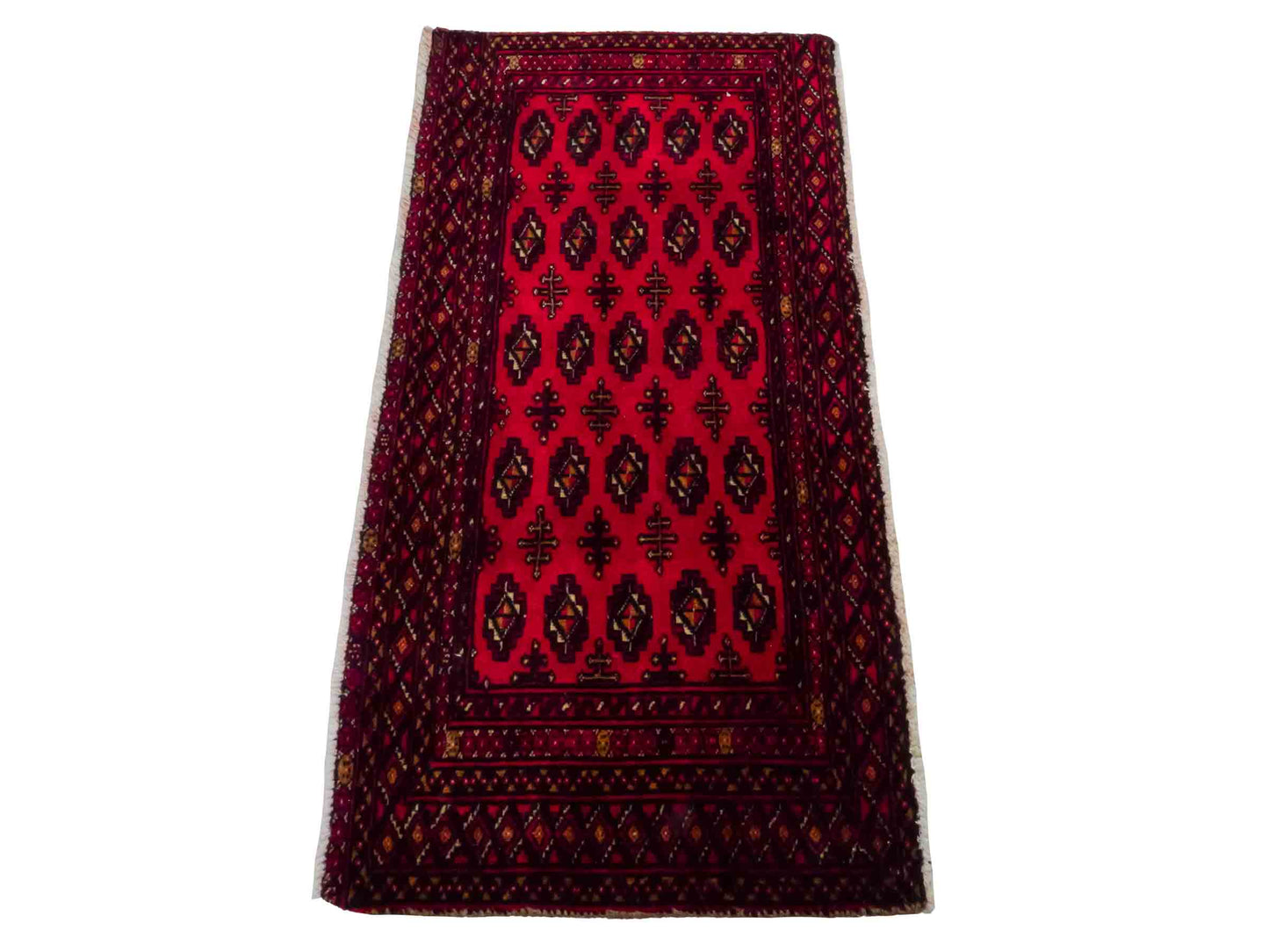 Handgeknüpfter Vintage Turkaman Nomadenteppich von Khademi aus Wolle, rot. Bukhara Allover-Design. Von Hand geknüpft in Iran. Größe: 110 cm x 50 cm. Teppichnummer: DB3-1012. Verkauf durch Jupiter Intl.