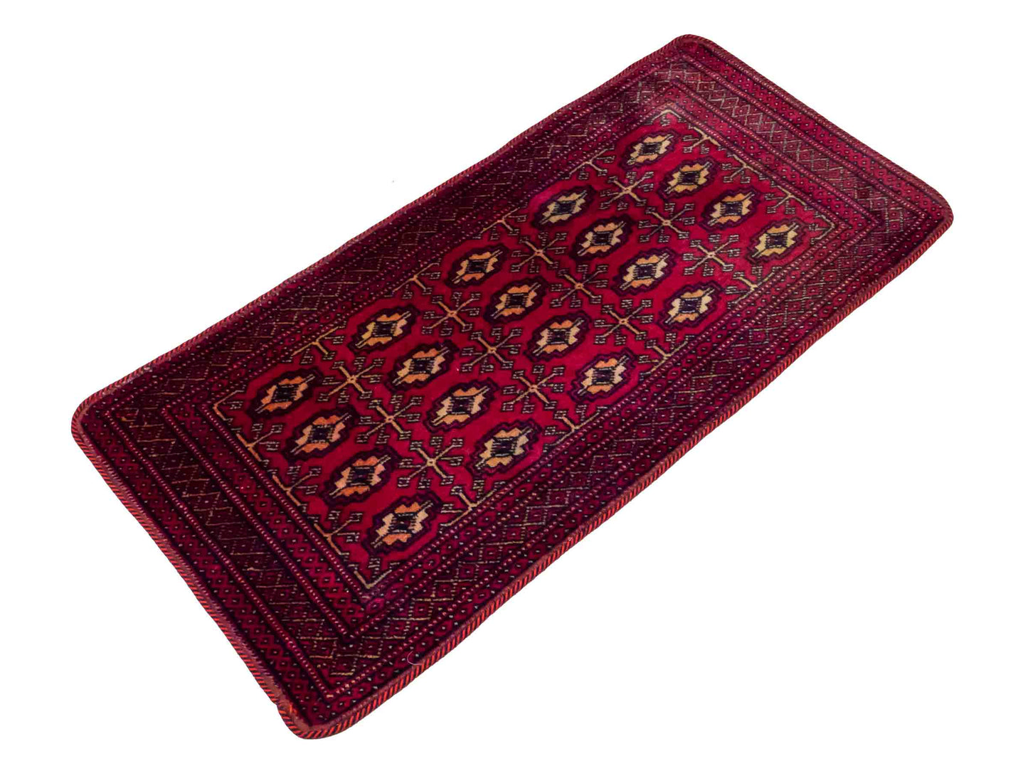 Handgeknüpfter Vintage Turkaman Nomadenteppich von Khademi aus Wolle, rot. Bukhara Allover-Design. Von Hand geknüpft in Iran. Größe: 125 cm x 57 cm. Teppichnummer: DB3-1023. Verkauf durch Jupiter Intl.