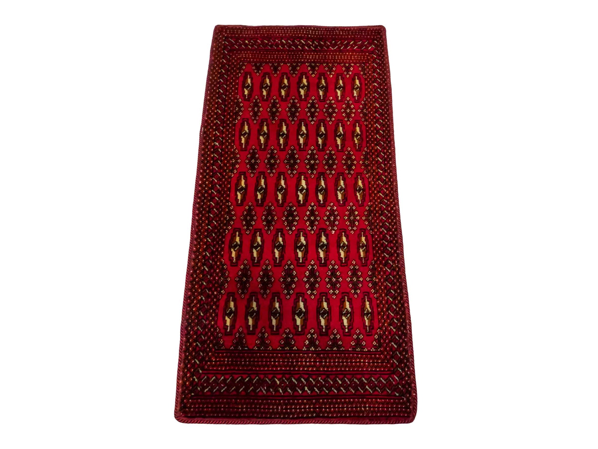 Handgeknüpfter Vintage Turkaman Nomadenteppich von Khademi aus Wolle, rot. Bukhara Allover-Design. Von Hand geknüpft in Iran. Größe: 130 cm x 60 cm. Teppichnummer: DB3-1025. Verkauf durch Jupiter Intl.