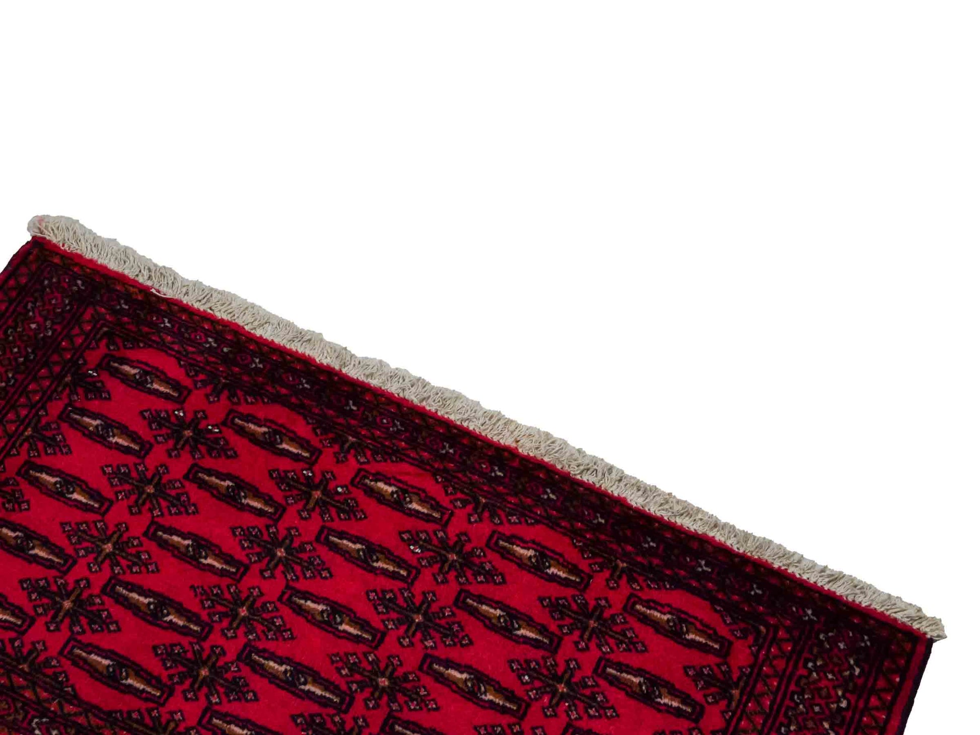 Handgeknüpfter Vintage Turkaman Nomadenteppich von Khademi aus Wolle, rot. Bukhara Allover-Design. Von Hand geknüpft in Iran. Größe: 115 cm x 50 cm. Teppichnummer: DB3-1013. Verkauf durch Jupiter Intl.