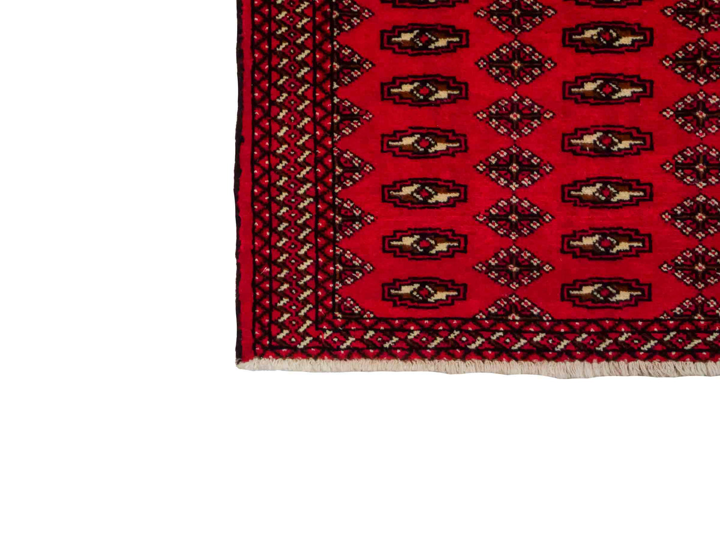 Handgeknüpfter Vintage Turkaman Nomadenteppich von Khademi aus Wolle, rot. Bukhara Allover-Design. Von Hand geknüpft in Iran. Größe: 57 cm x 100 cm. Teppichnummer: DB3-1017. Verkauf durch Jupiter Intl.