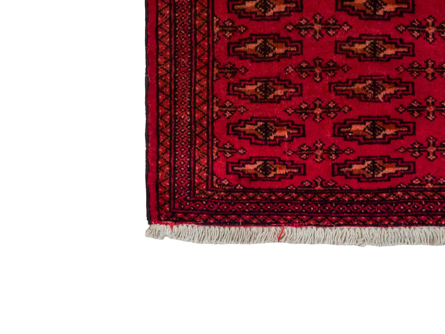 Handgeknüpfter Vintage Turkaman Nomadenteppich von Khademi aus Wolle, rot. Bukhara Allover-Design. Von Hand geknüpft in Iran. Größe: 90 cm x 50 cm. Teppichnummer: DB3-1020. Verkauf durch Jupiter Intl.