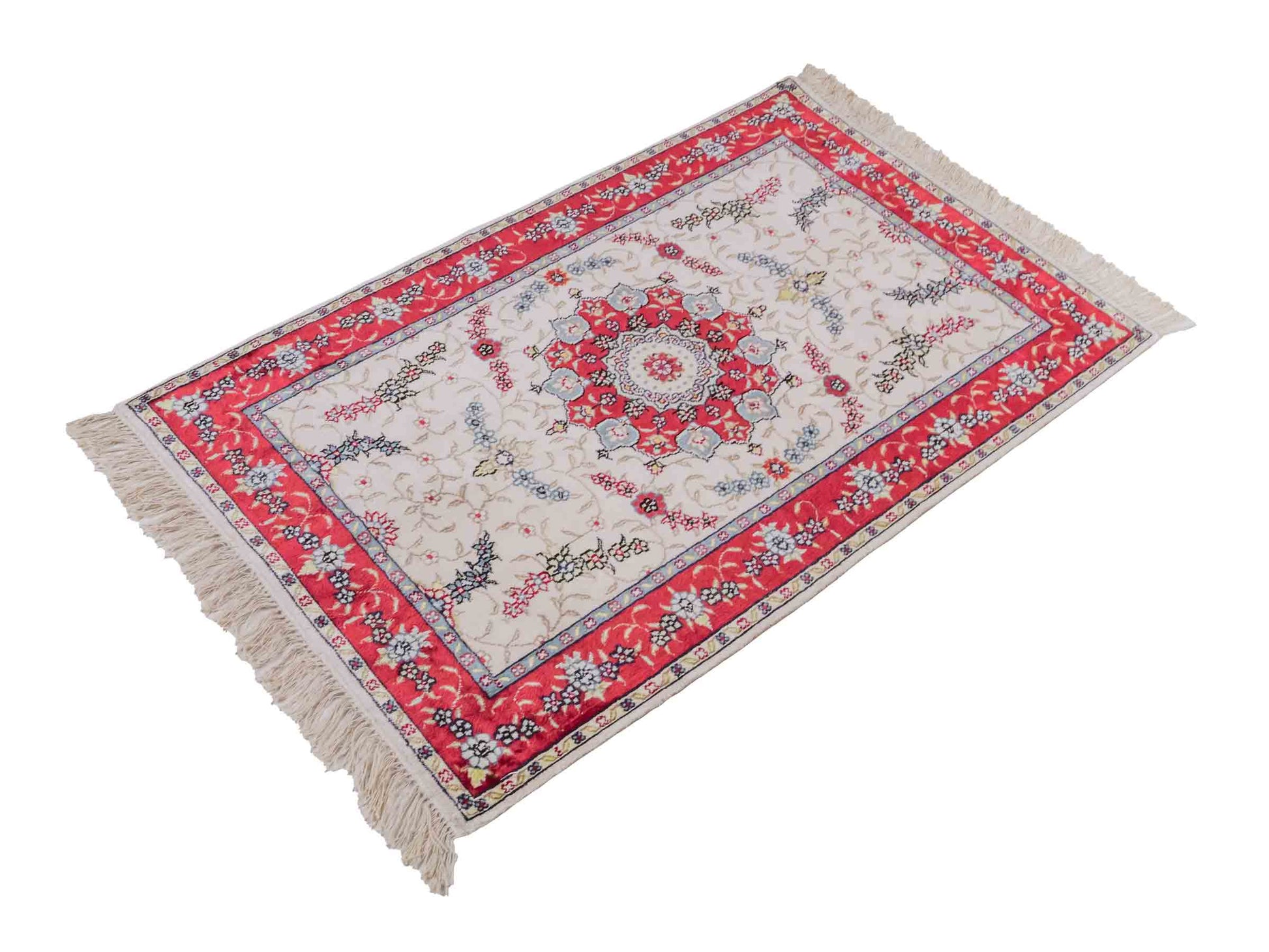 Handgeknüpfter Art Hereke Seidenteppich von Khademi aus Kunstseide, rot-cremeweiß. Chinesischer Teppich mit Medaillon. Orientteppich, von Hand geknüpft in China. Größe: 123 cm x 76 cm. Teppichnummer: SB3-1094. Verkauf durch Jupiter Intl.