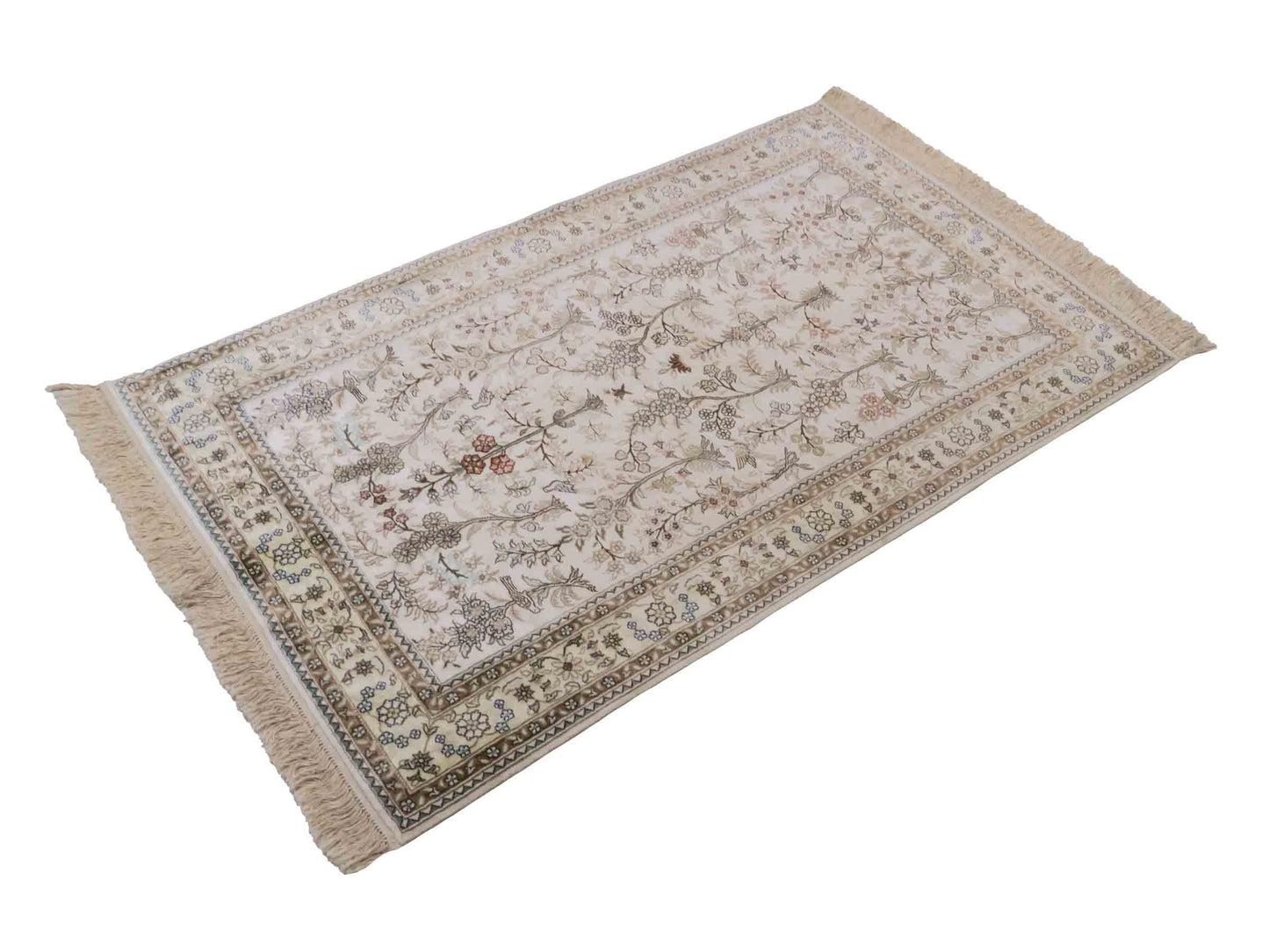 Handgeknüpfter Art Hereke Seidenteppich von Khademi aus Kunstseide, cremeweiß. Chinesischer Teppich, durchgemustert. Orientteppich, von Hand geknüpft in China. Größe: 153 cm x 91 cm. Teppichnummer: DB3-1029. Verkauf durch Jupiter Intl.