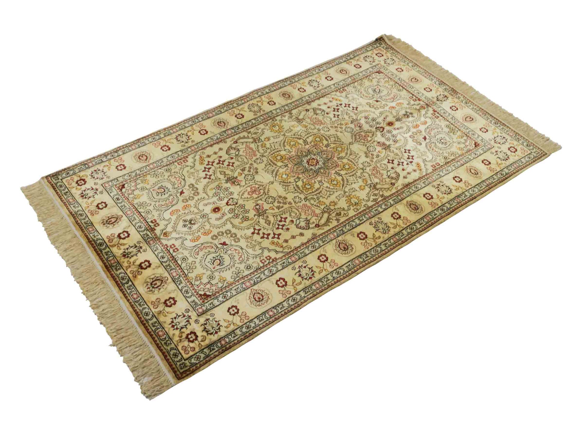 Handgeknüpfter Art Hereke Seidenteppich von Khademi aus Kunstseide, gold. Chinesischer Teppich, durchgemustert. Orientteppich, von Hand geknüpft in China. Größe: 153 cm x 91 cm. Teppichnummer: DB3-1033. Verkauf durch Jupiter Intl.