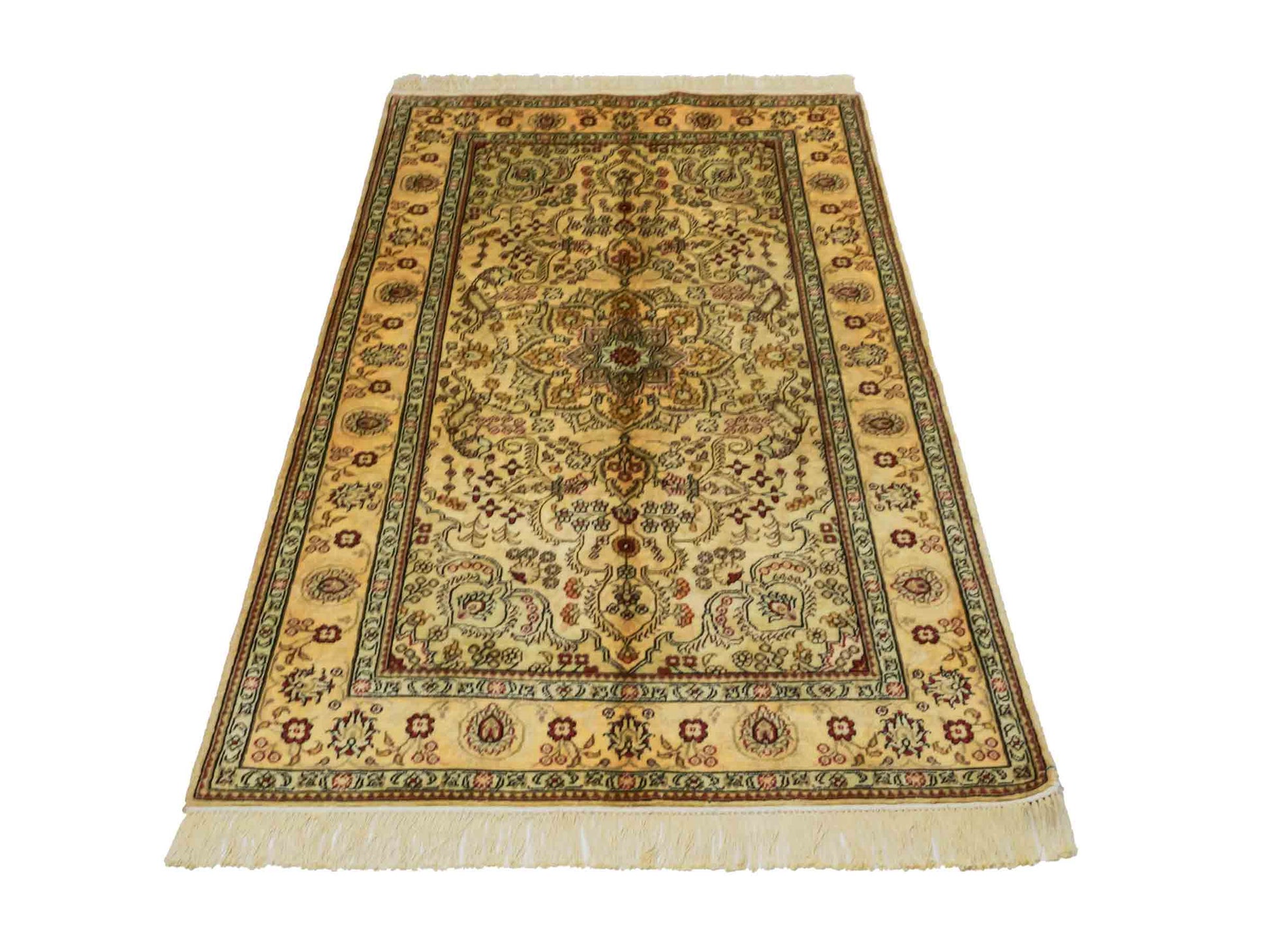 Handgeknüpfter Art Hereke Seidenteppich von Khademi aus Kunstseide, gold. Chinesischer Teppich, durchgemustert. Orientteppich, von Hand geknüpft in China. Größe: 153 cm x 91 cm. Teppichnummer: DB3-1033. Verkauf durch Jupiter Intl.