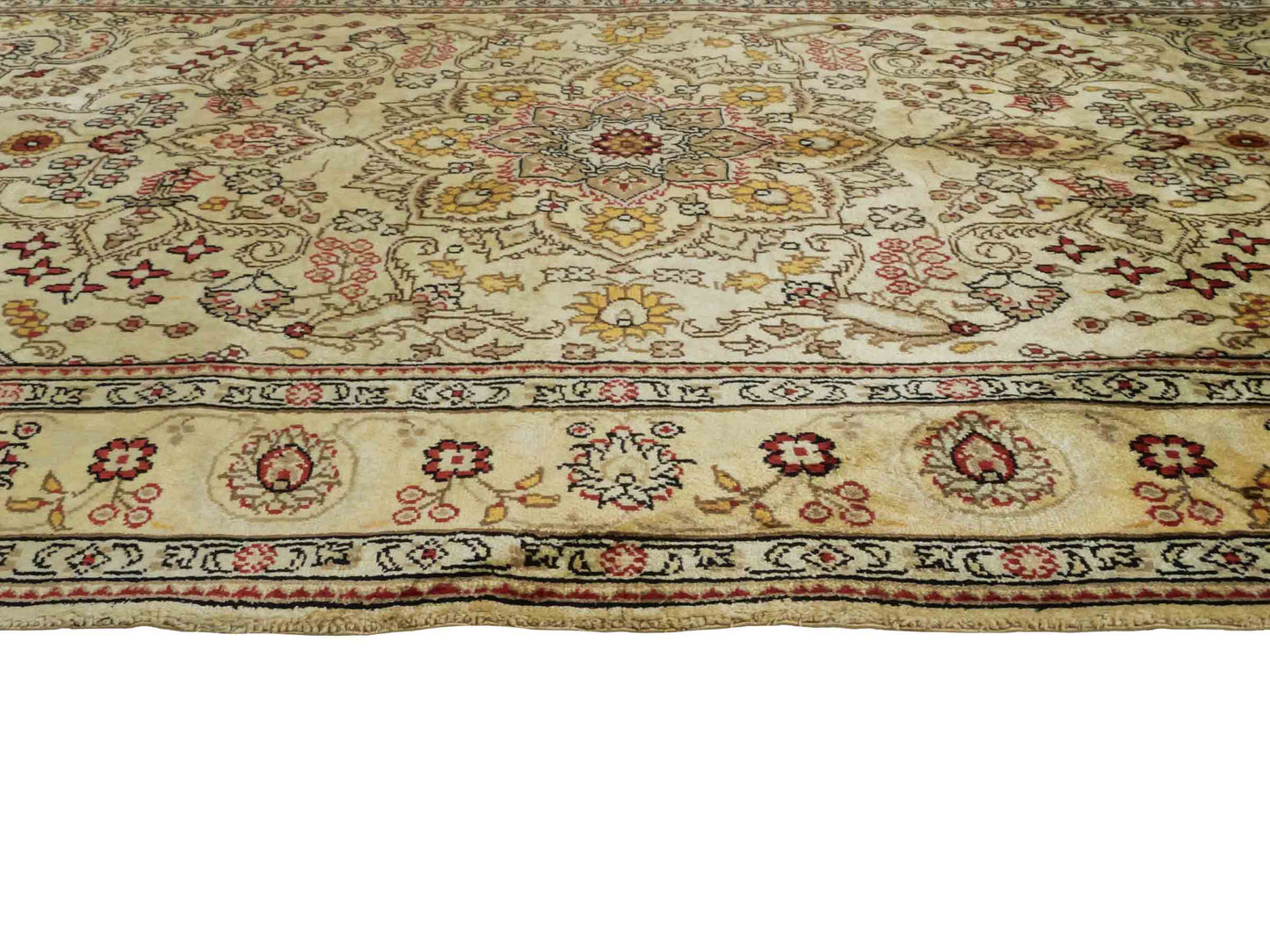 Handgeknüpfter Art Hereke Seidenteppich von Khademi aus Kunstseide, gold. Chinesischer Teppich, durchgemustert. Orientteppich, von Hand geknüpft in China. Größe: 153 cm x 91 cm. Teppichnummer: DB3-1033. Verkauf durch Jupiter Intl.