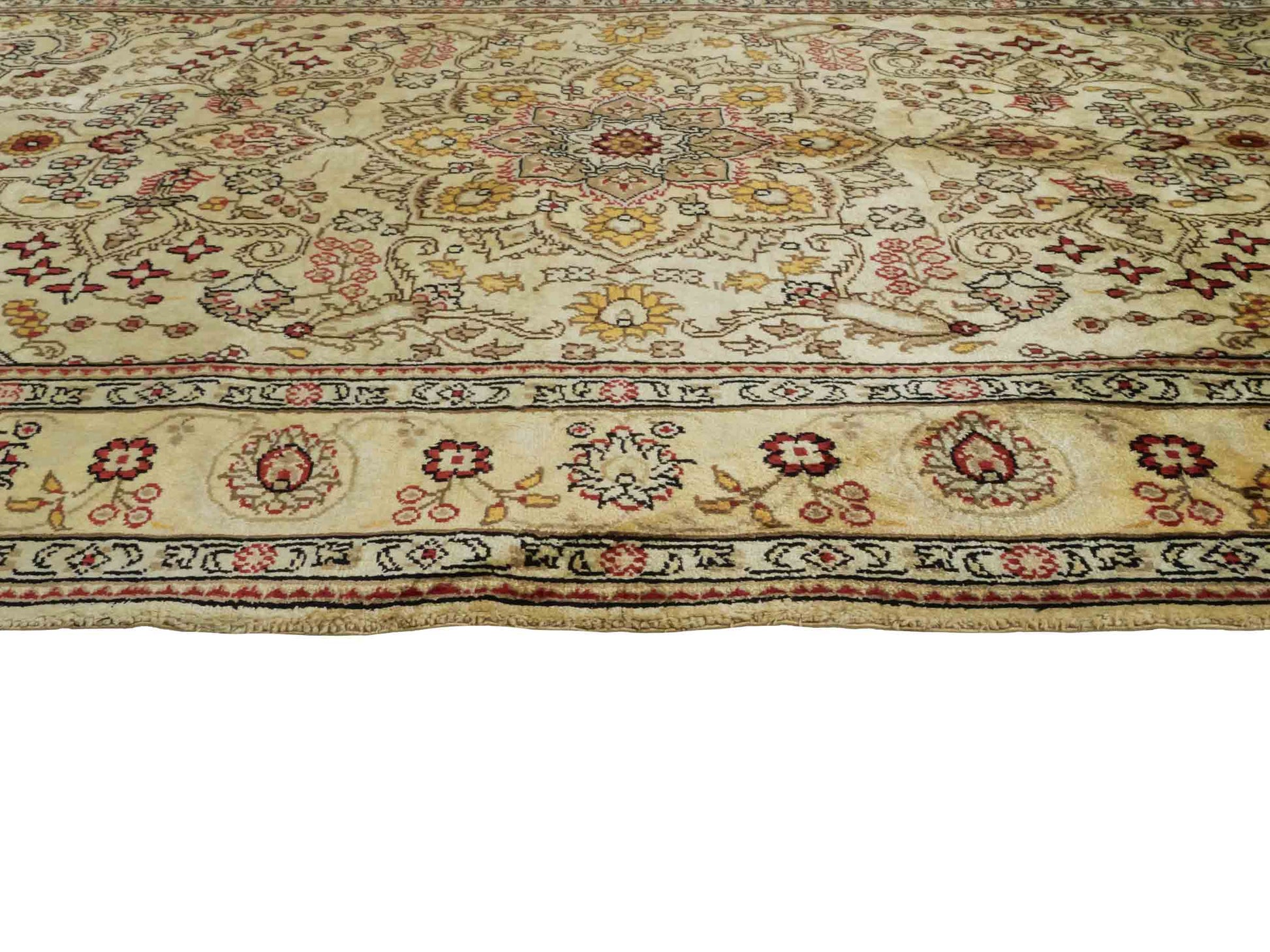 Handgeknüpfter Art Hereke Seidenteppich von Khademi aus Kunstseide, gold. Chinesischer Teppich, durchgemustert. Orientteppich, von Hand geknüpft in China. Größe: 153 cm x 91 cm. Teppichnummer: DB3-1033. Verkauf durch Jupiter Intl.
