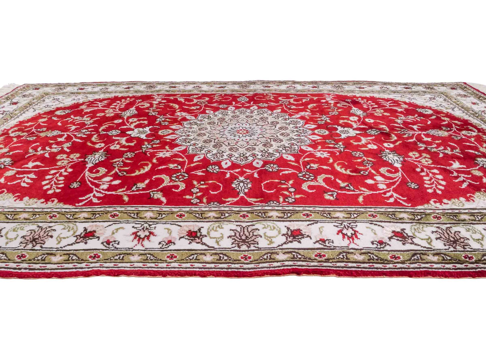 Handgeknüpfter Art Hereke Seidenteppich von Khademi aus Kunstseide, rot-cremeweiß. Chinesischer Teppich mit Medaillon. Orientteppich, von Hand geknüpft in China. Größe: 153 cm x 91 cm. Teppichnummer: SB3-1089. Verkauf durch Jupiter Intl.