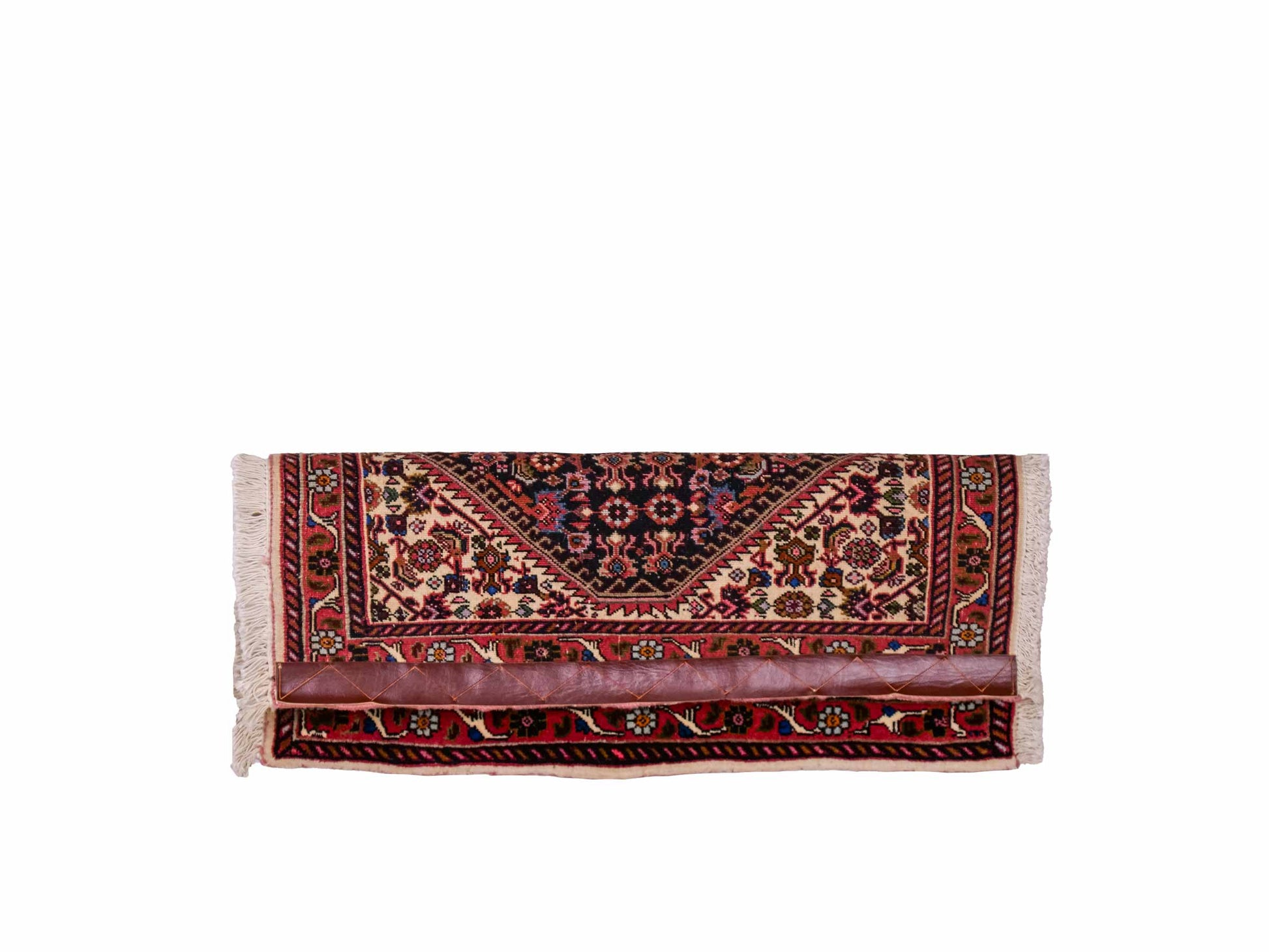 Handgeknüpfter Bidjar Sandjan Perserteppich von Khademi aus Wolle, rot. Kurdischer Dorfteppich mit geometrischem Medaillon. Von Hand geknüpft in Iran. Größe: 60 cm x 40 cm. Teppichnummer: DB3-1060. Verkauf durch Jupiter Intl.